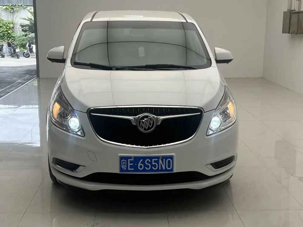 Buick GL8  из Китая