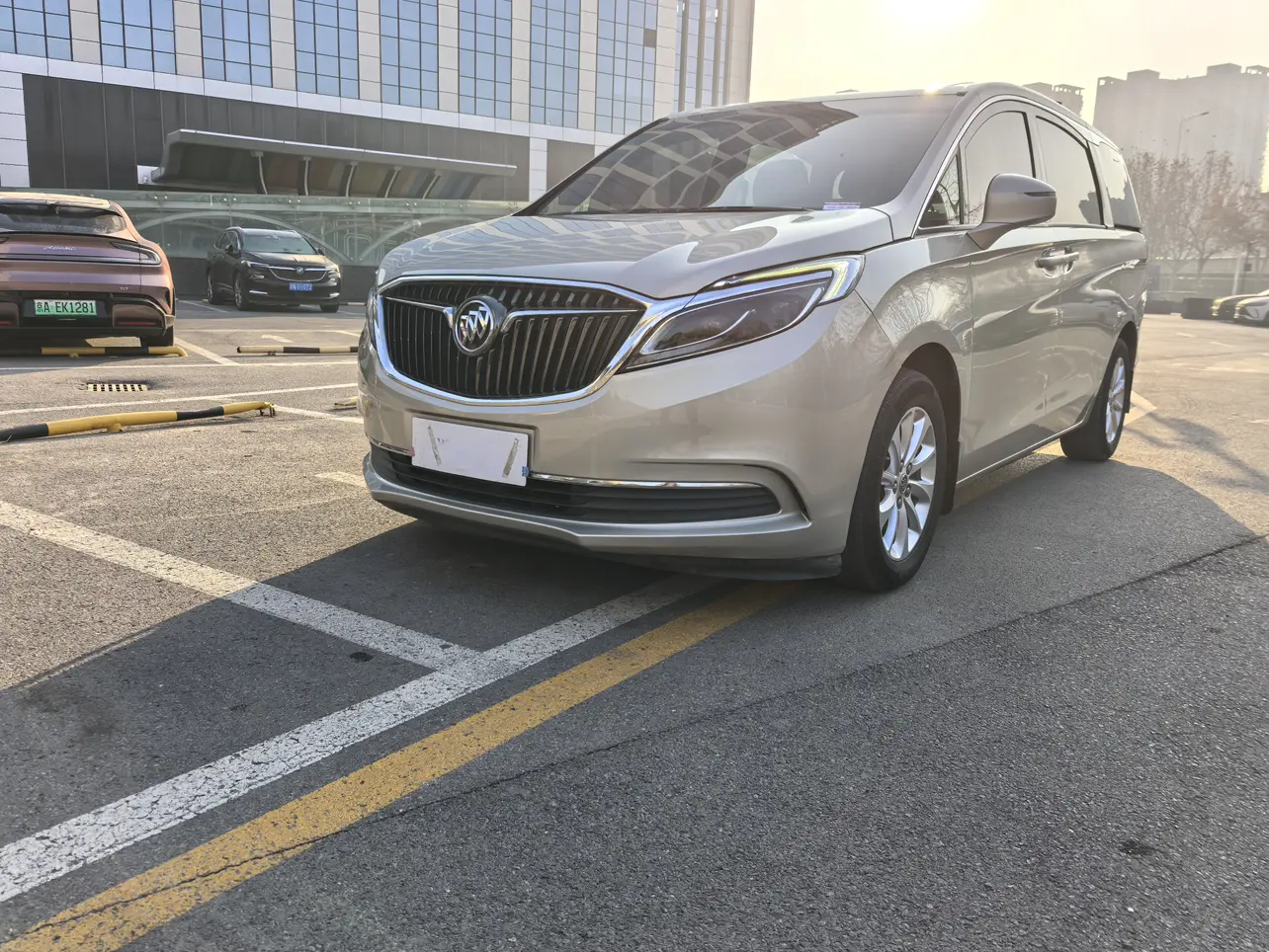 Buick GL8  из Китая