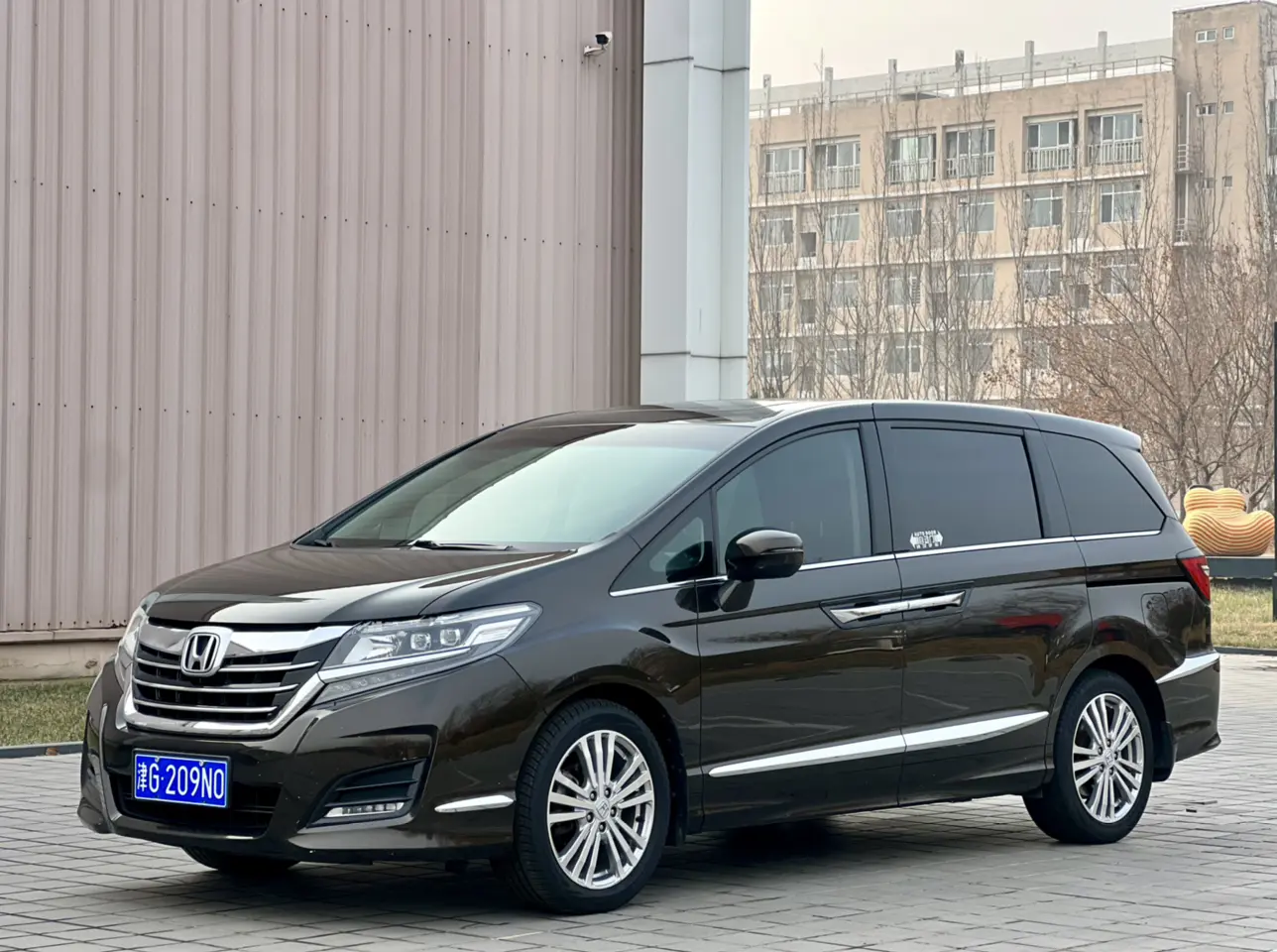 Honda Elysion (Alison)  из Китая