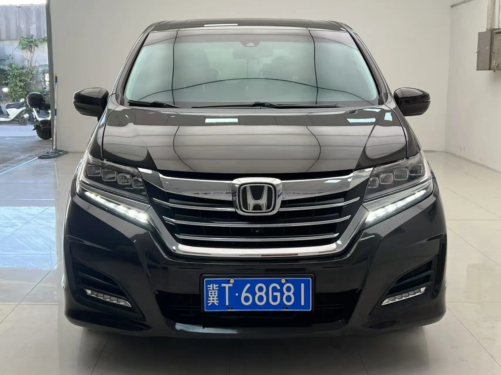 Honda Elysion (Alison)  из Китая