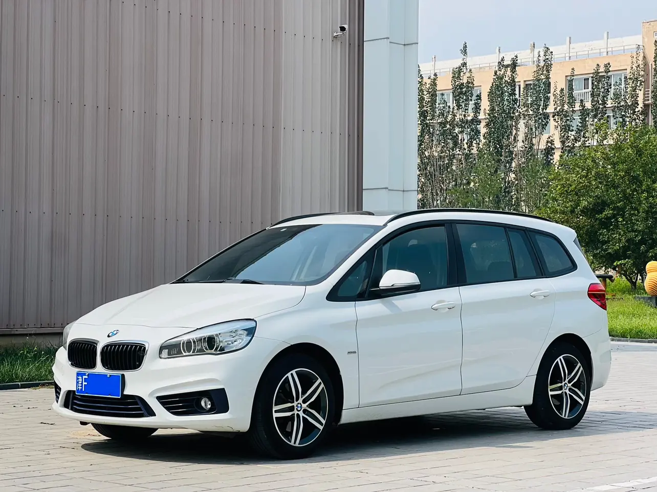 BMW 2 Series Gran Tourer  из Китая