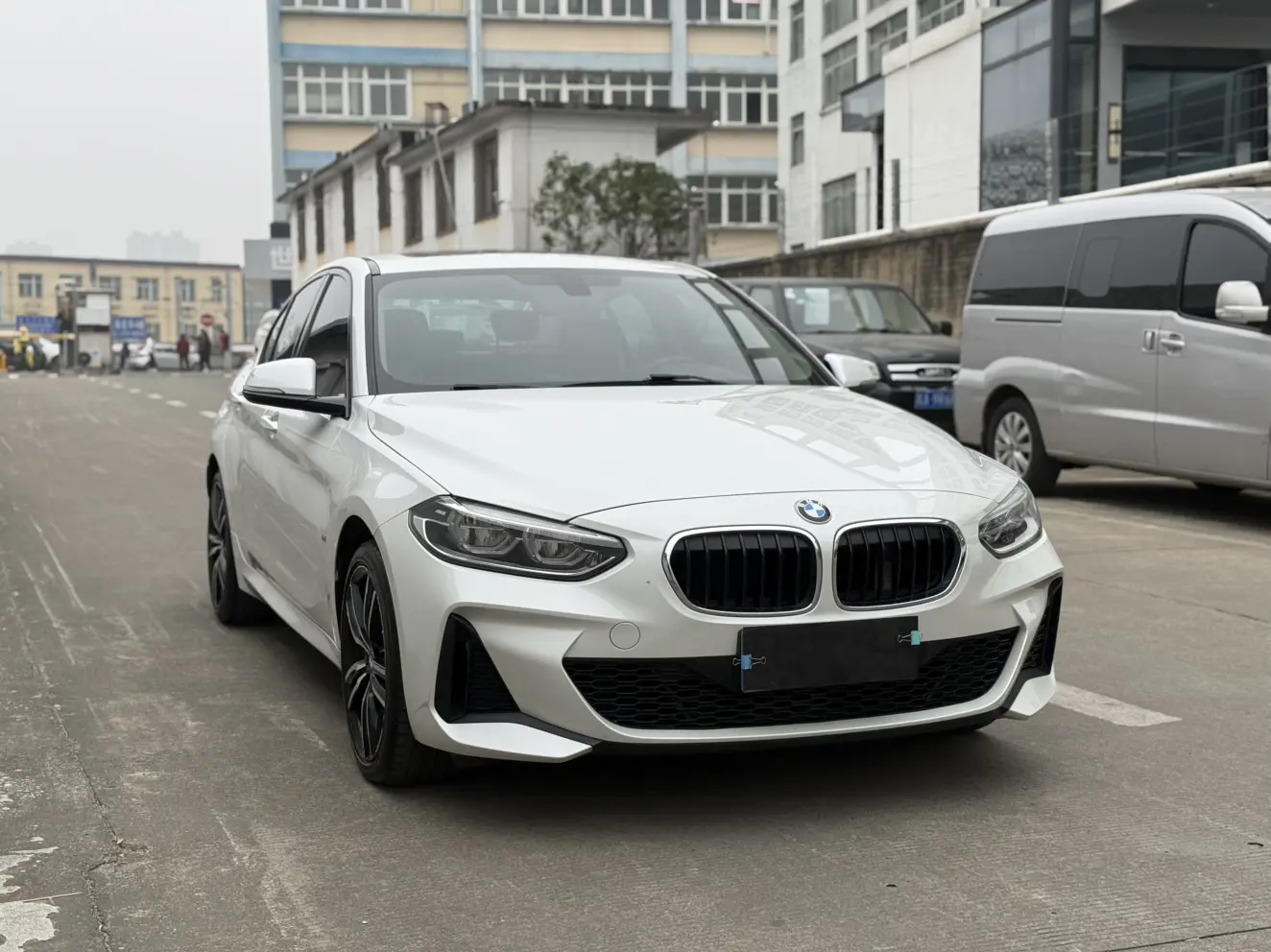 BMW 1 Series  из Китая