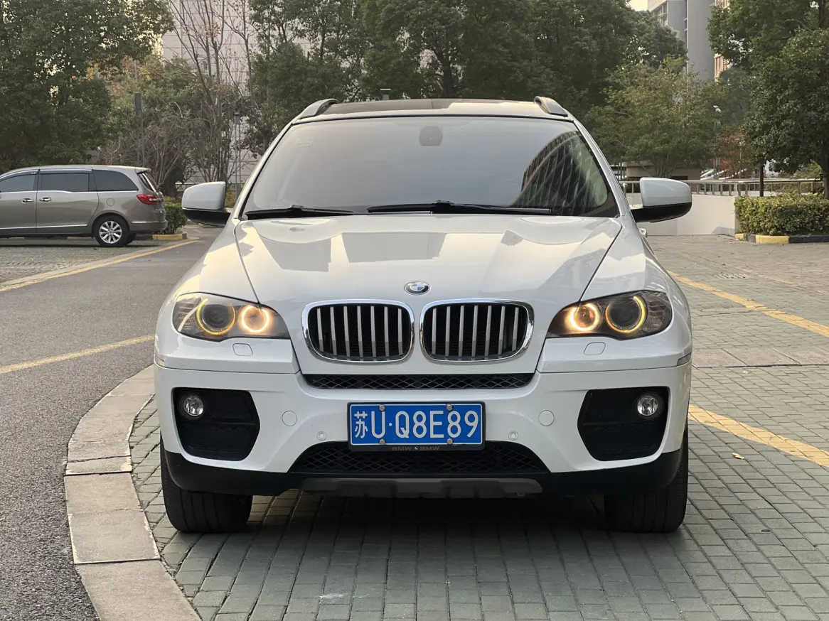 BMW X6  из Китая