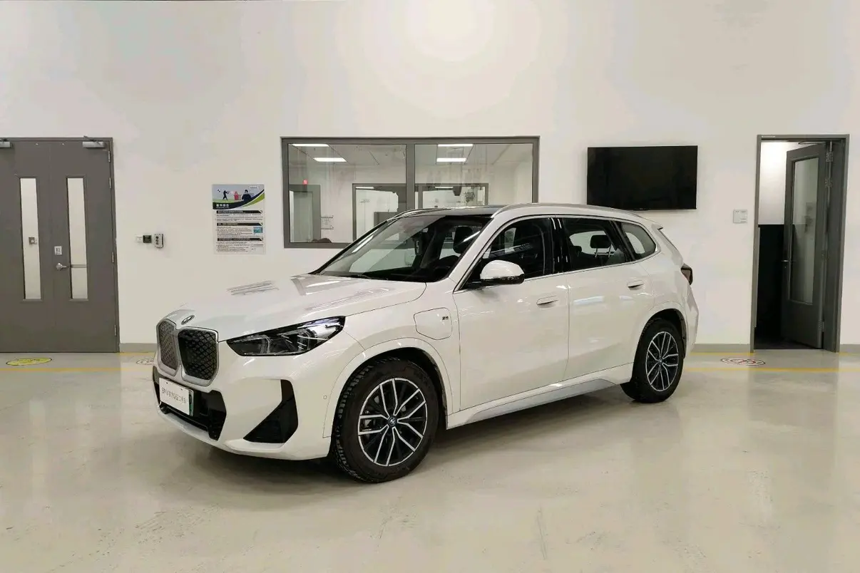 BMW iX1  из Китая