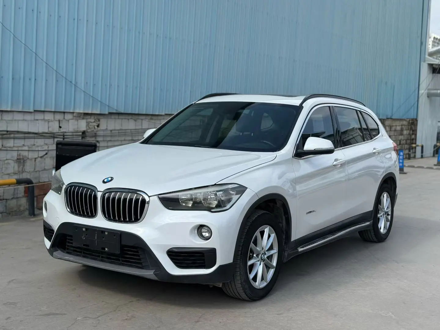 BMW X1  из Китая