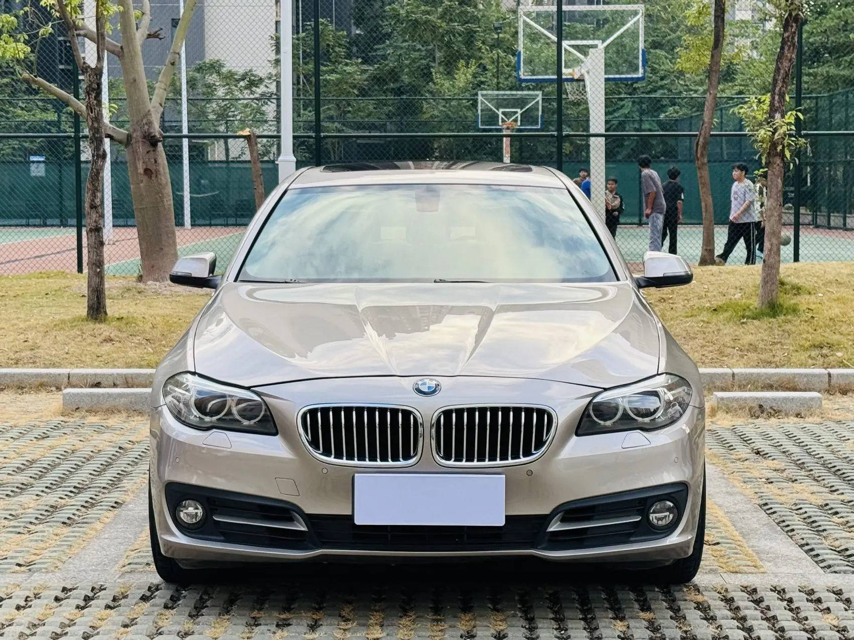 BMW 5 Series  из Китая
