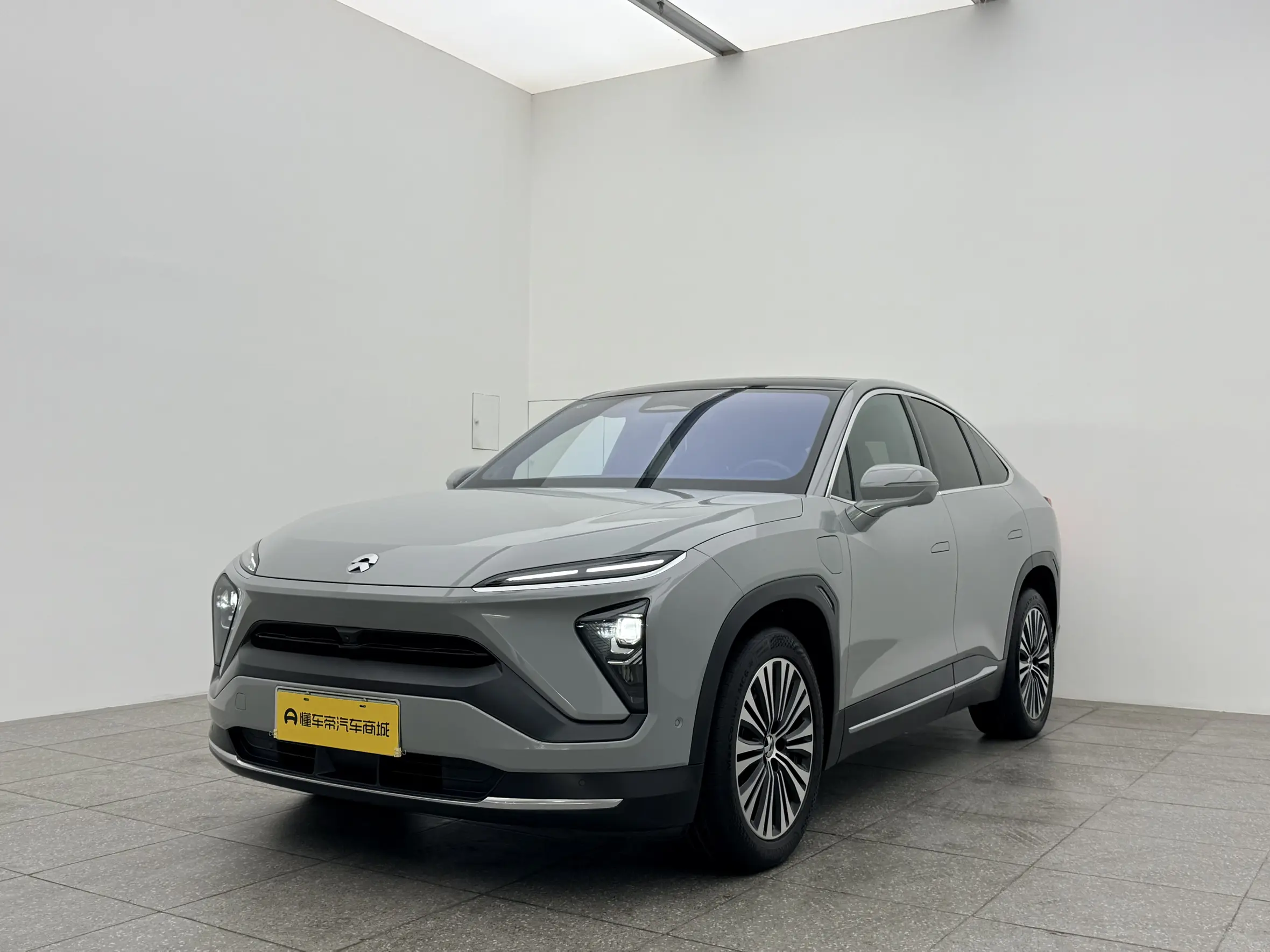 NIO EC6  из Китая