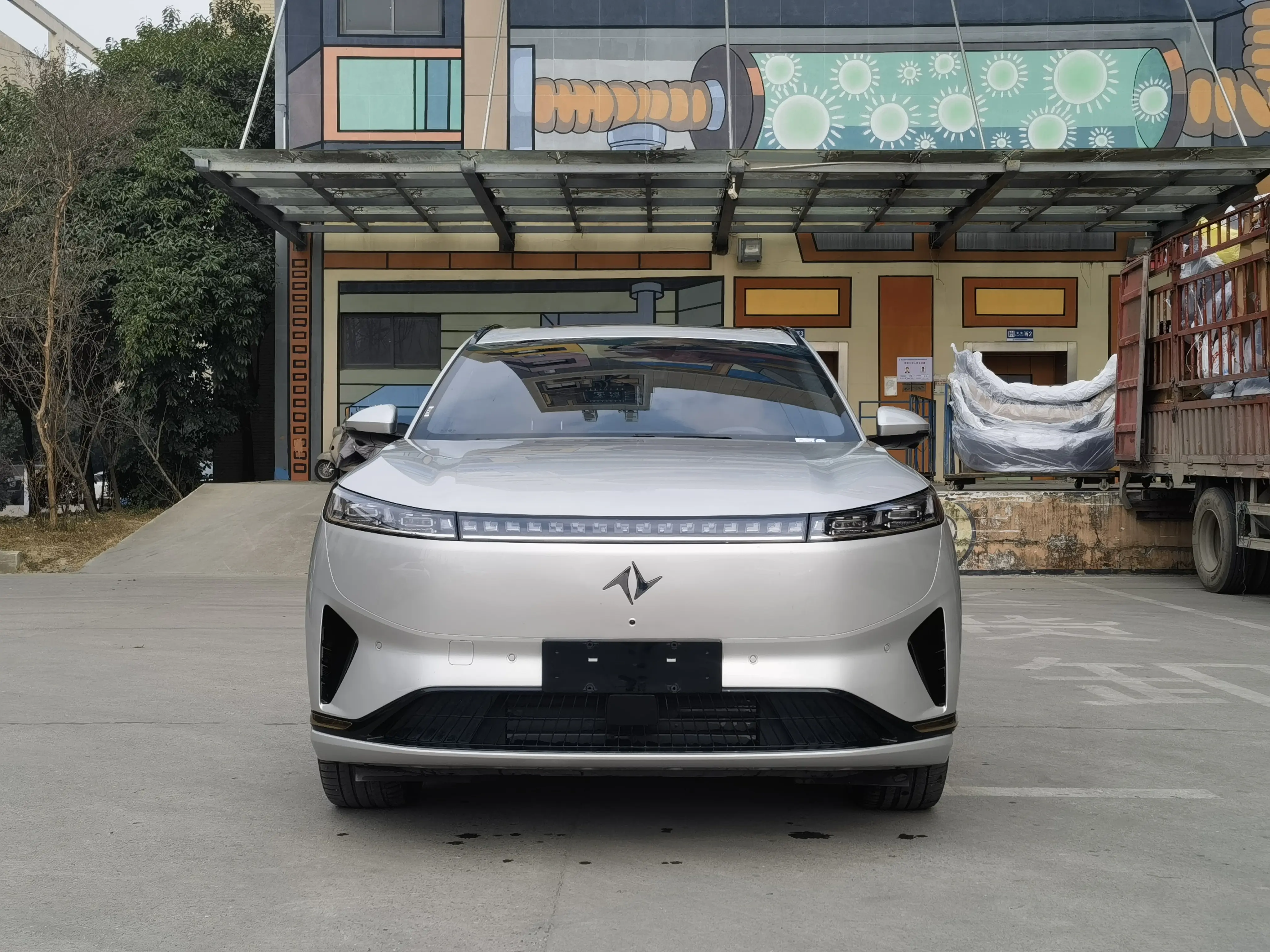 Dongfeng Eπ008  из Китая