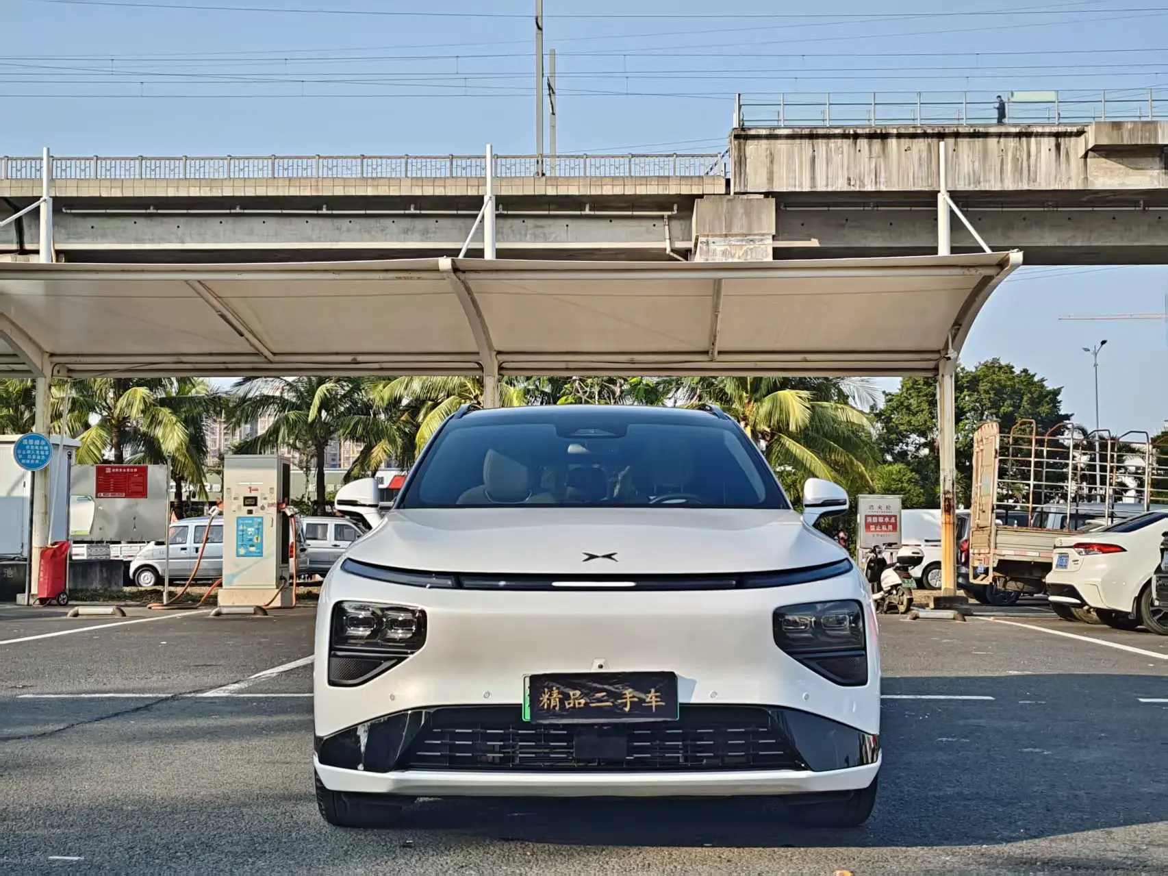 Xpeng G9  из Китая