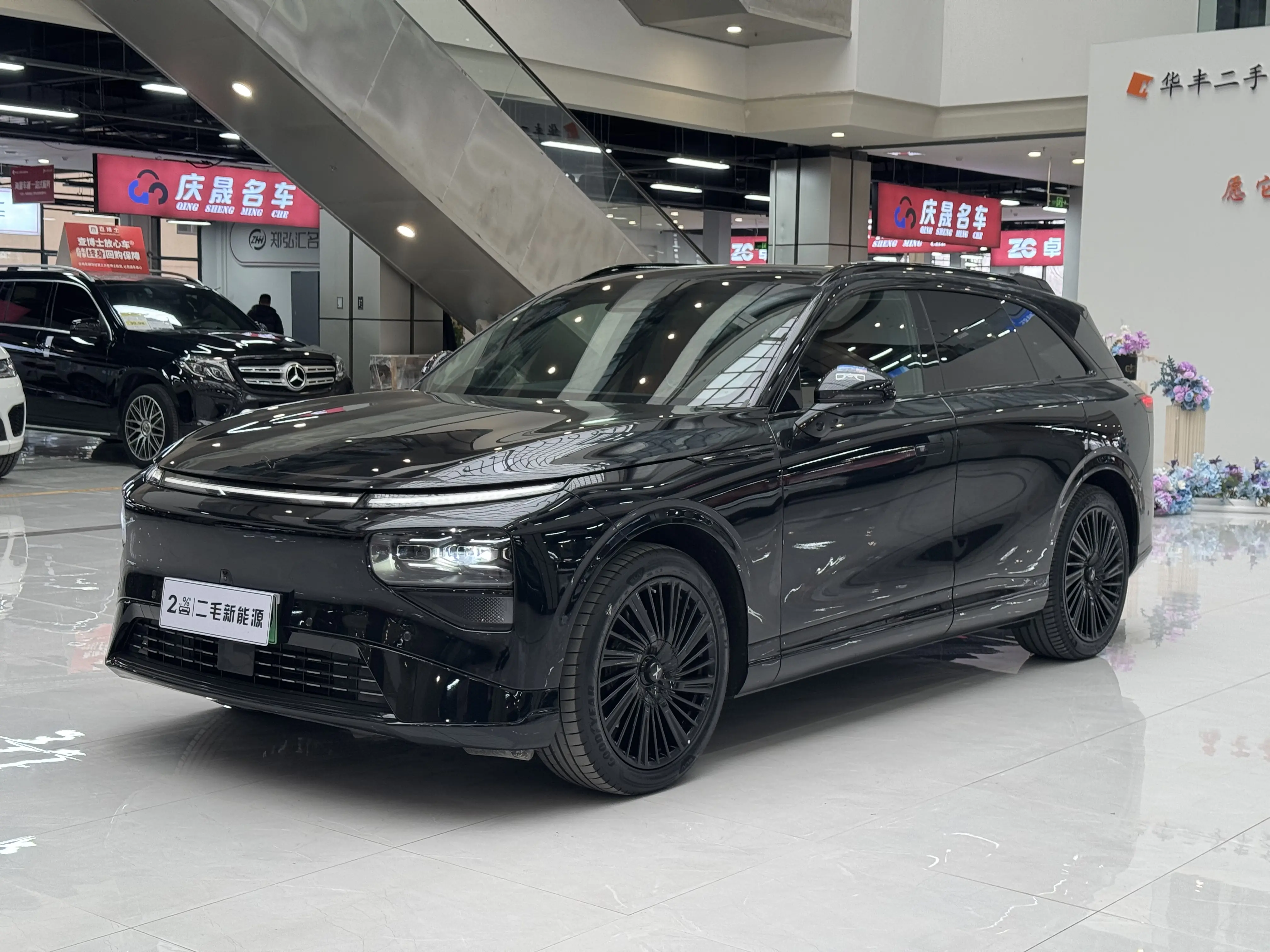 Xpeng G9  из Китая