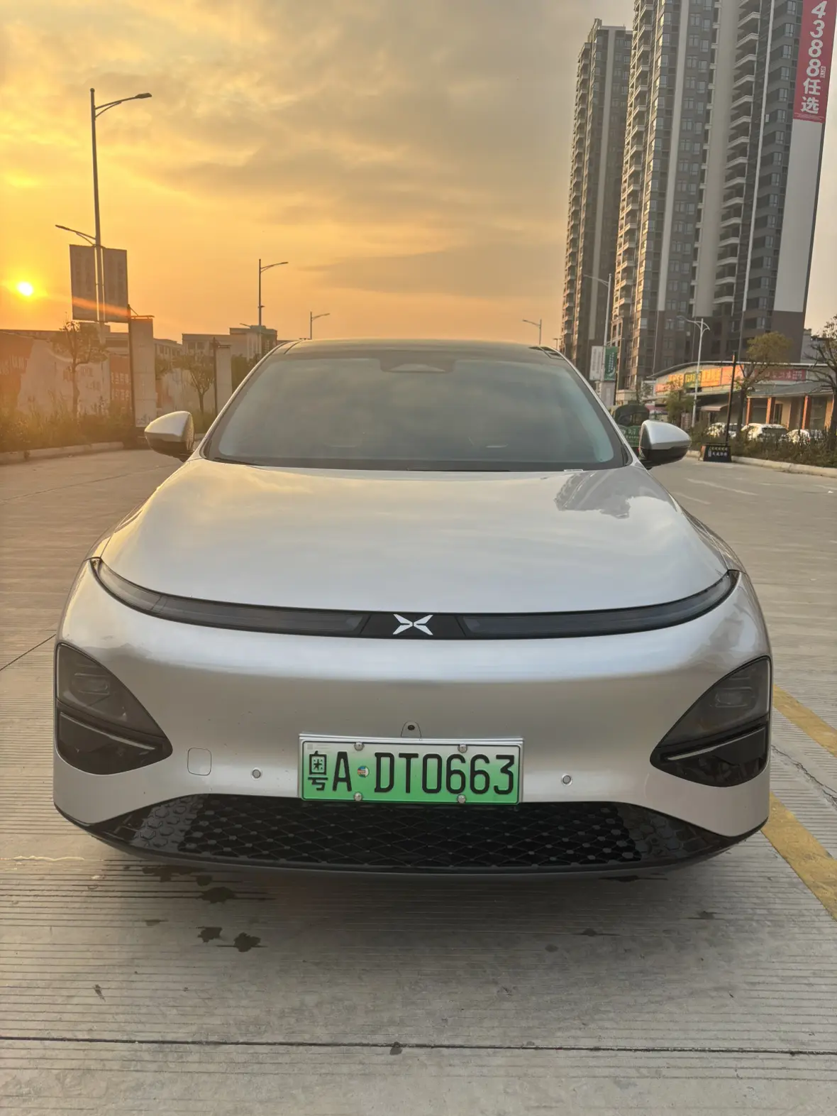 Xpeng G6  из Китая