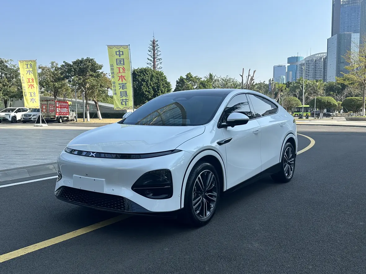 Xpeng G6  из Китая