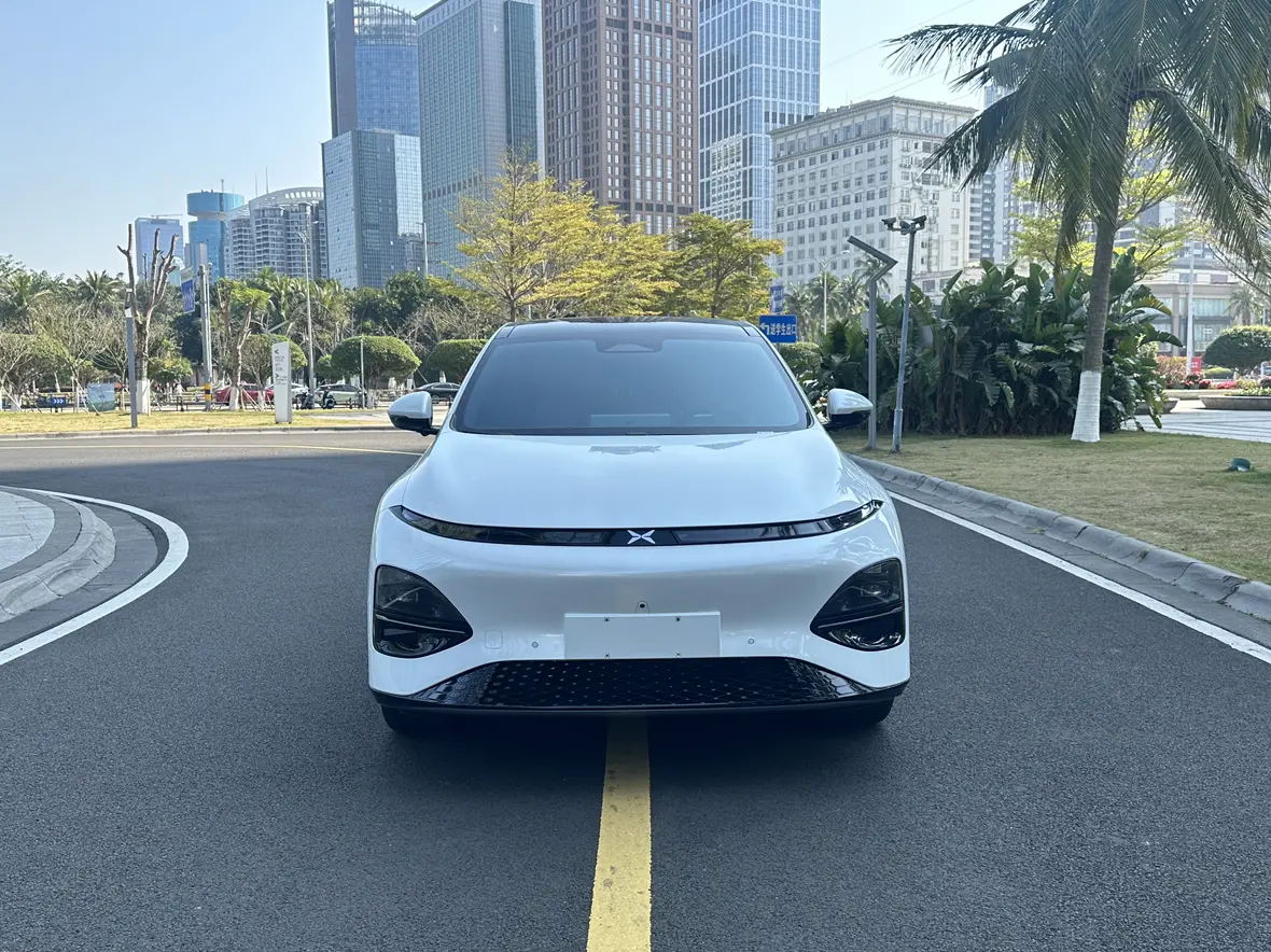 Xpeng G6  из Китая