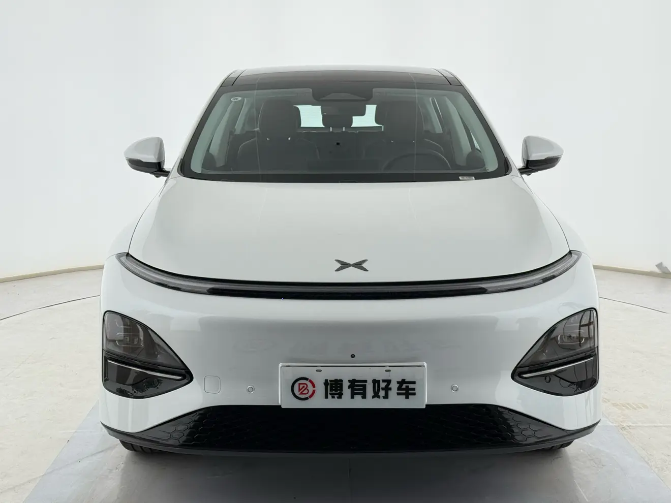 Xpeng G6  из Китая