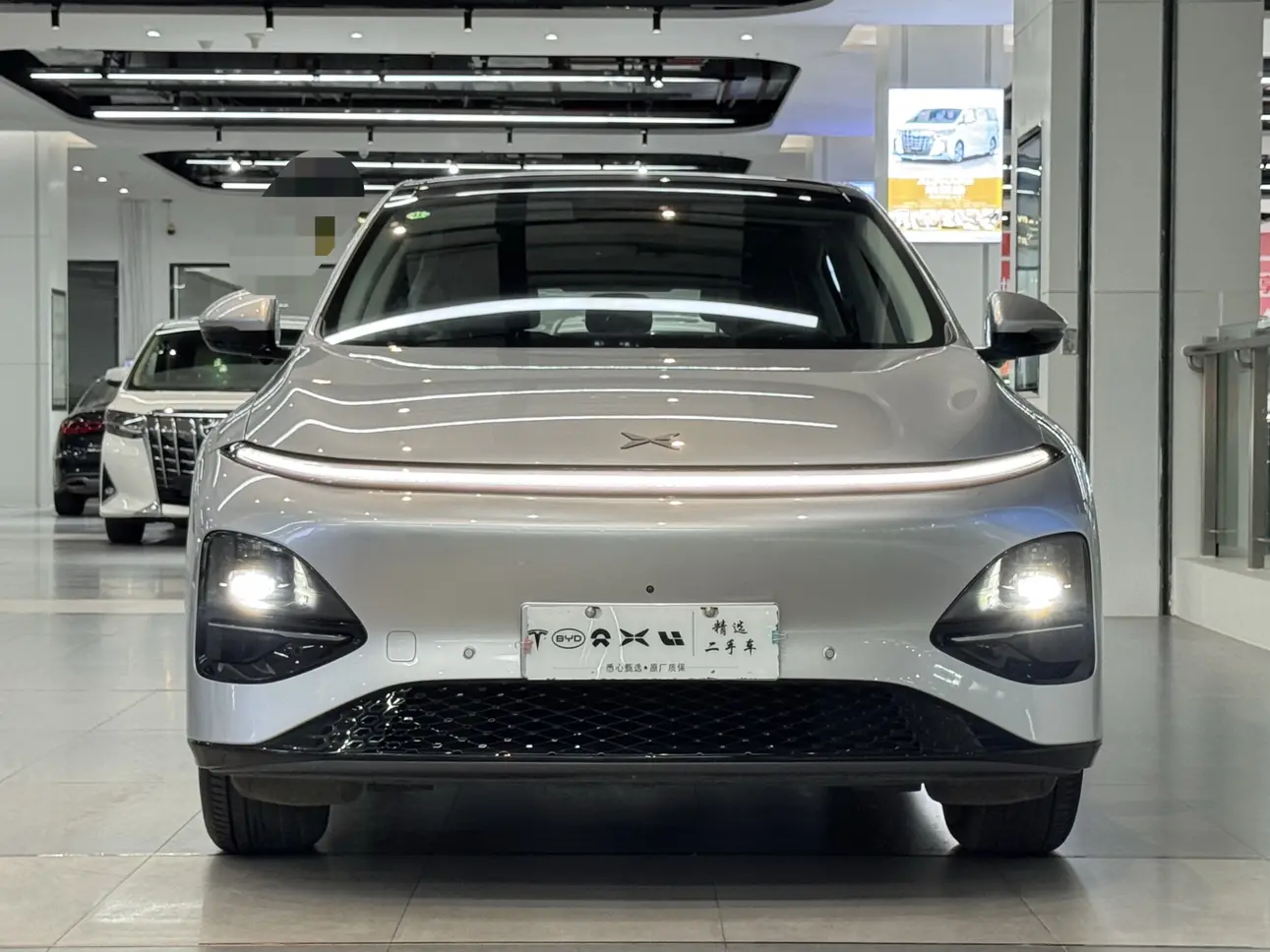 Xpeng G6  из Китая