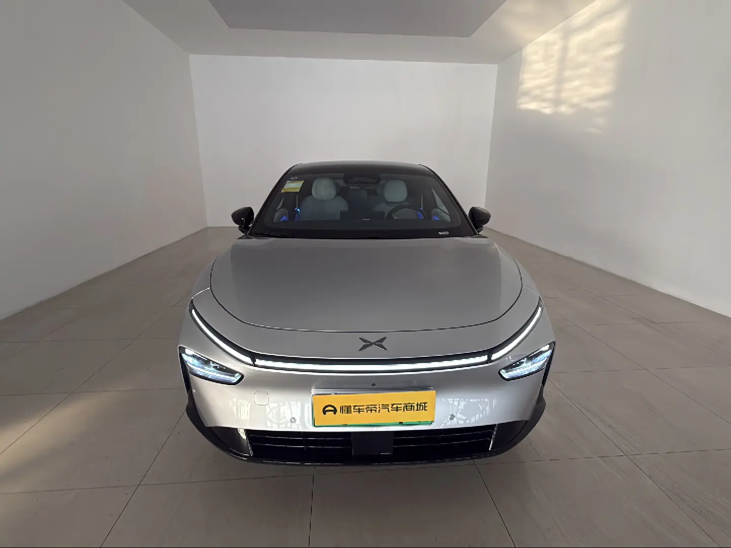 Xpeng P7+  из Китая