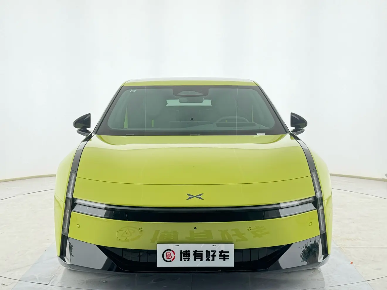 Xpeng P7  из Китая