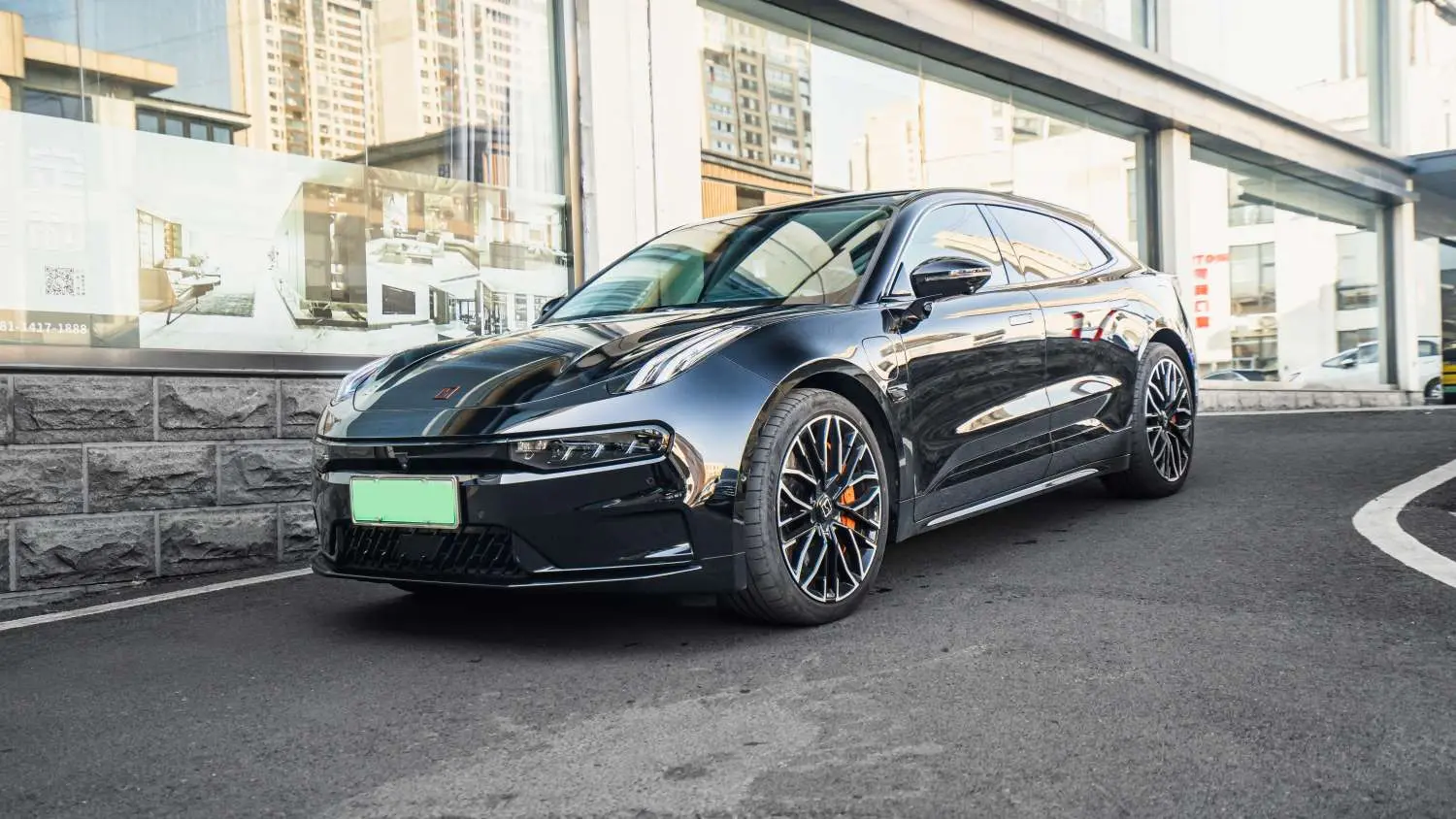 ZEEKR 001  из Китая