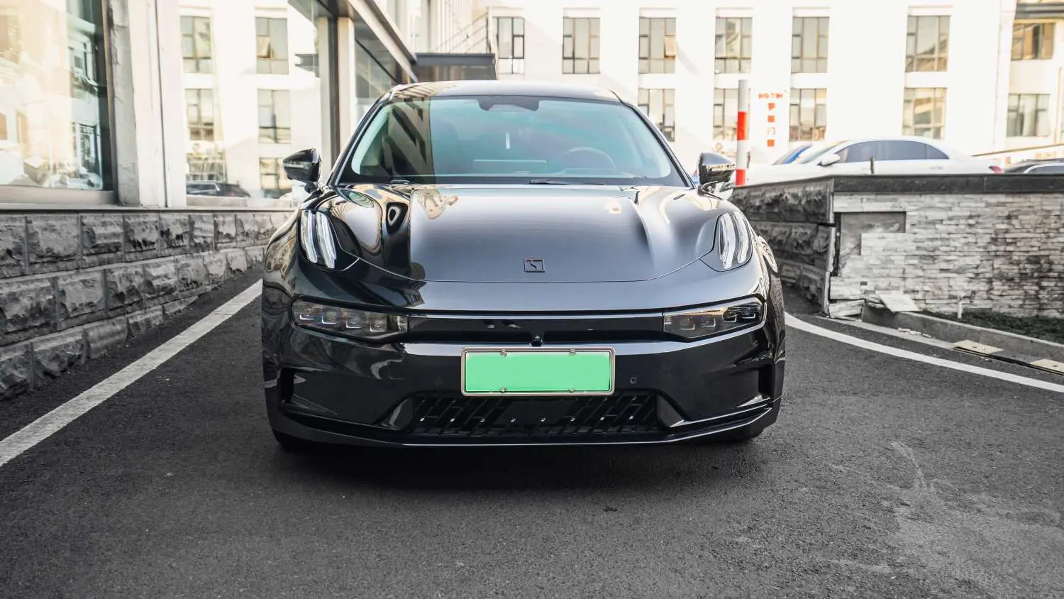 ZEEKR 001  из Китая