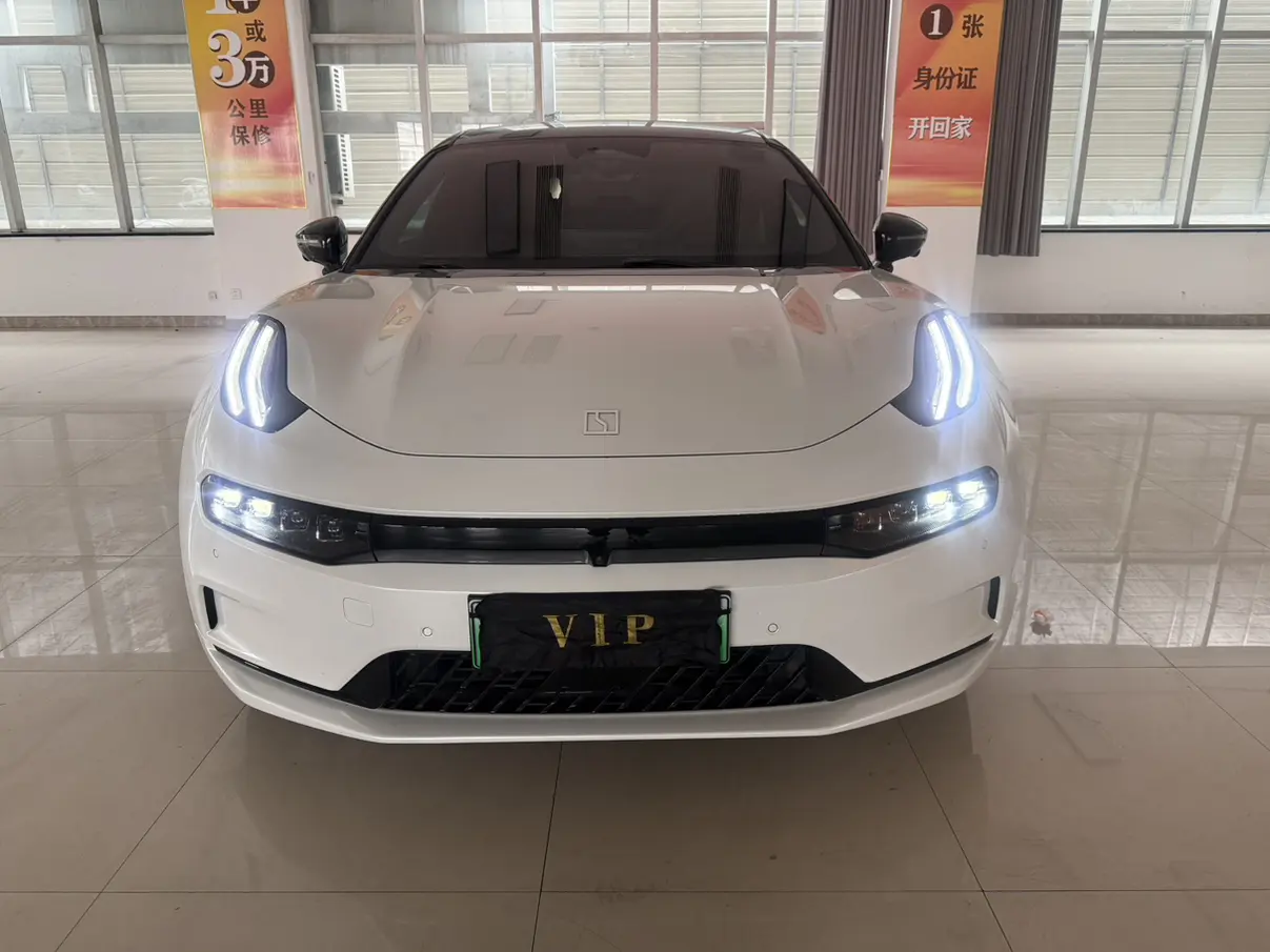 ZEEKR 001  из Китая