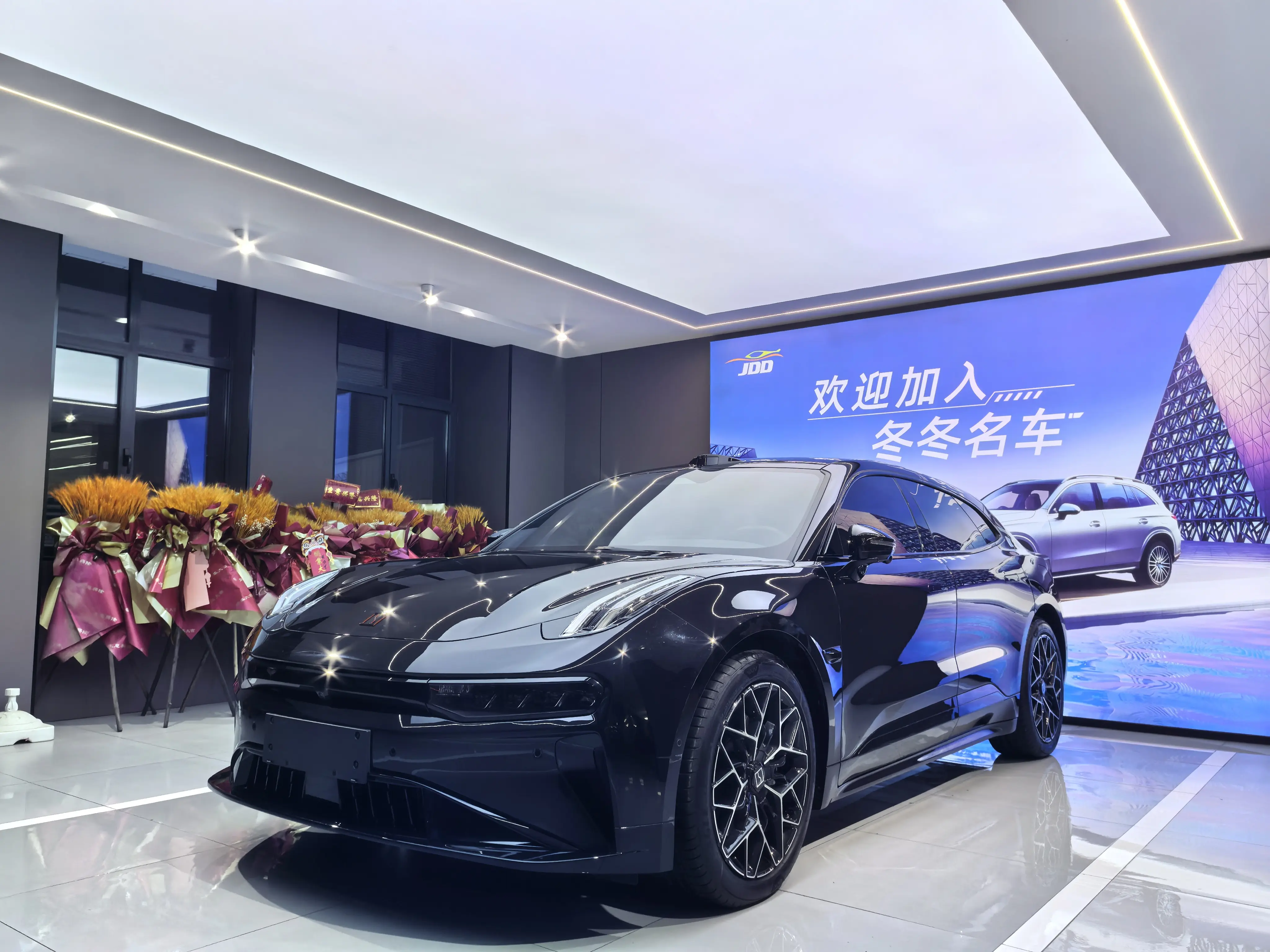 ZEEKR 001  из Китая