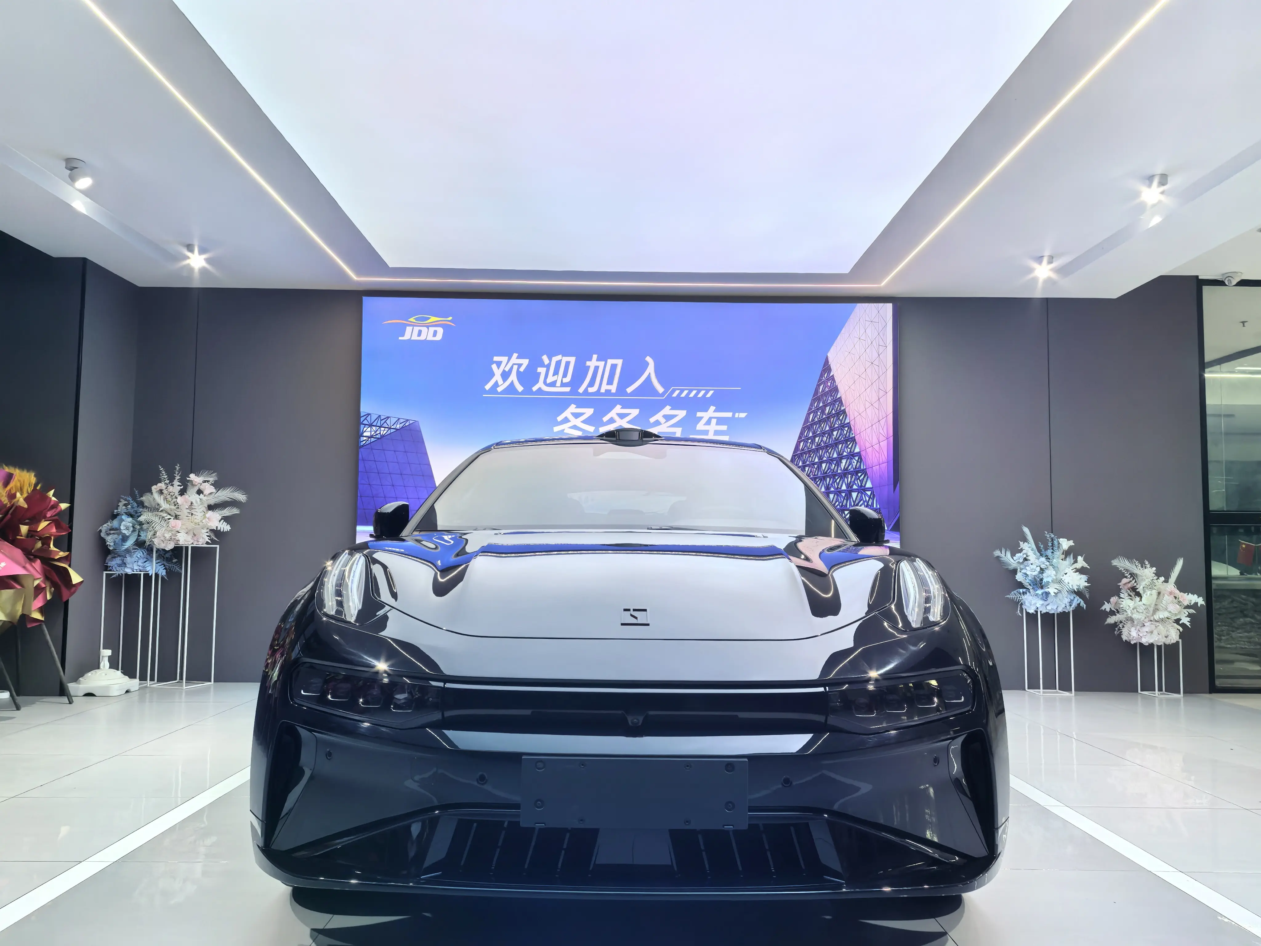 ZEEKR 001  из Китая