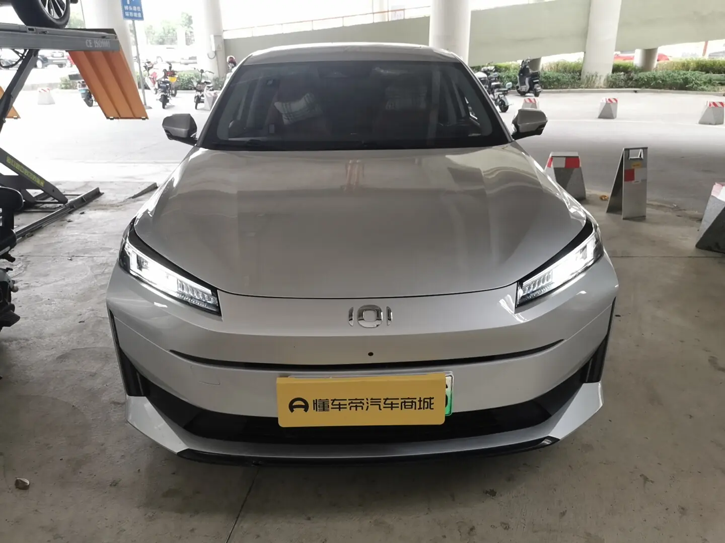 Changan Qiyuan A05  из Китая