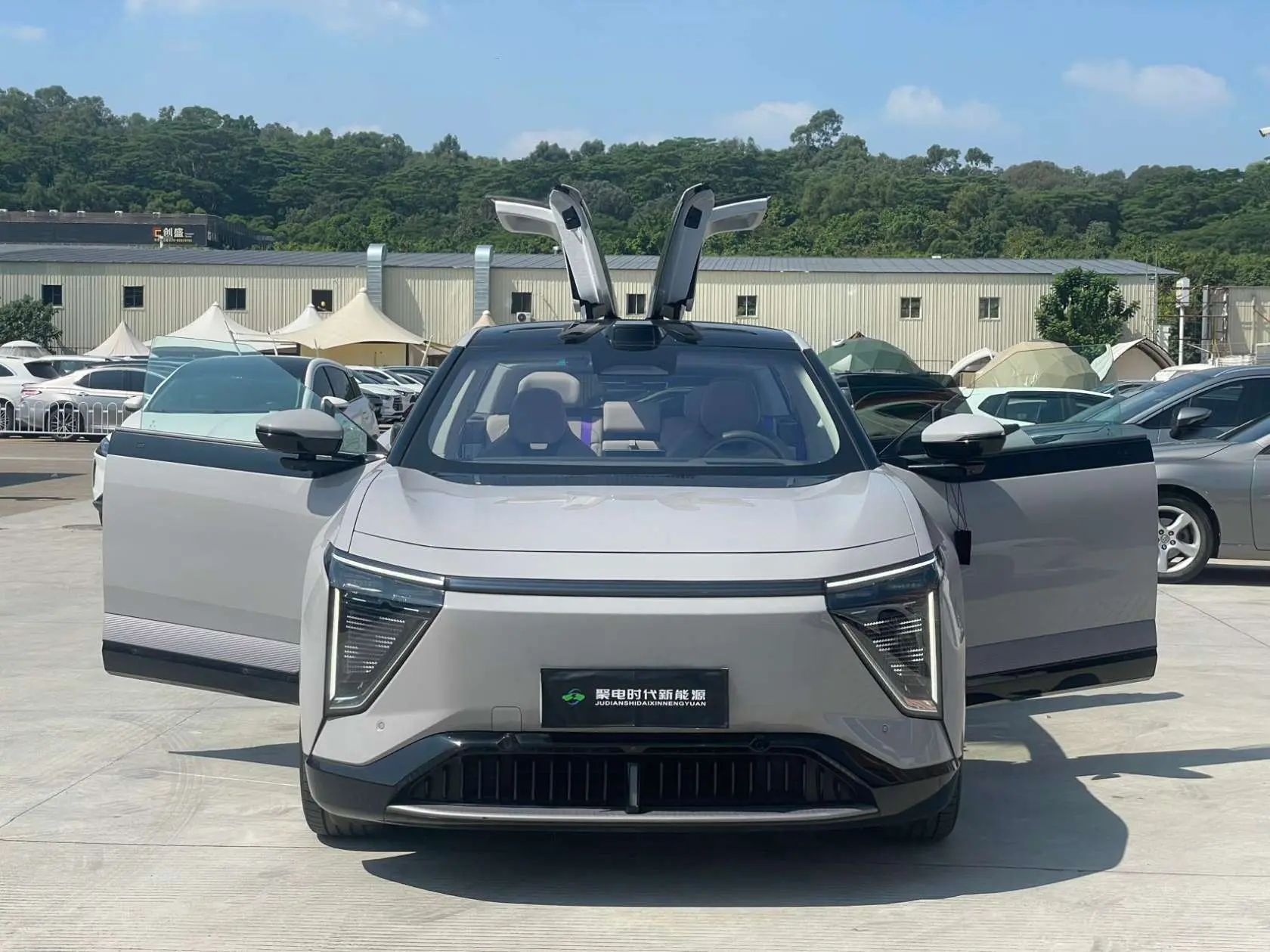 HiPhi Y  из Китая