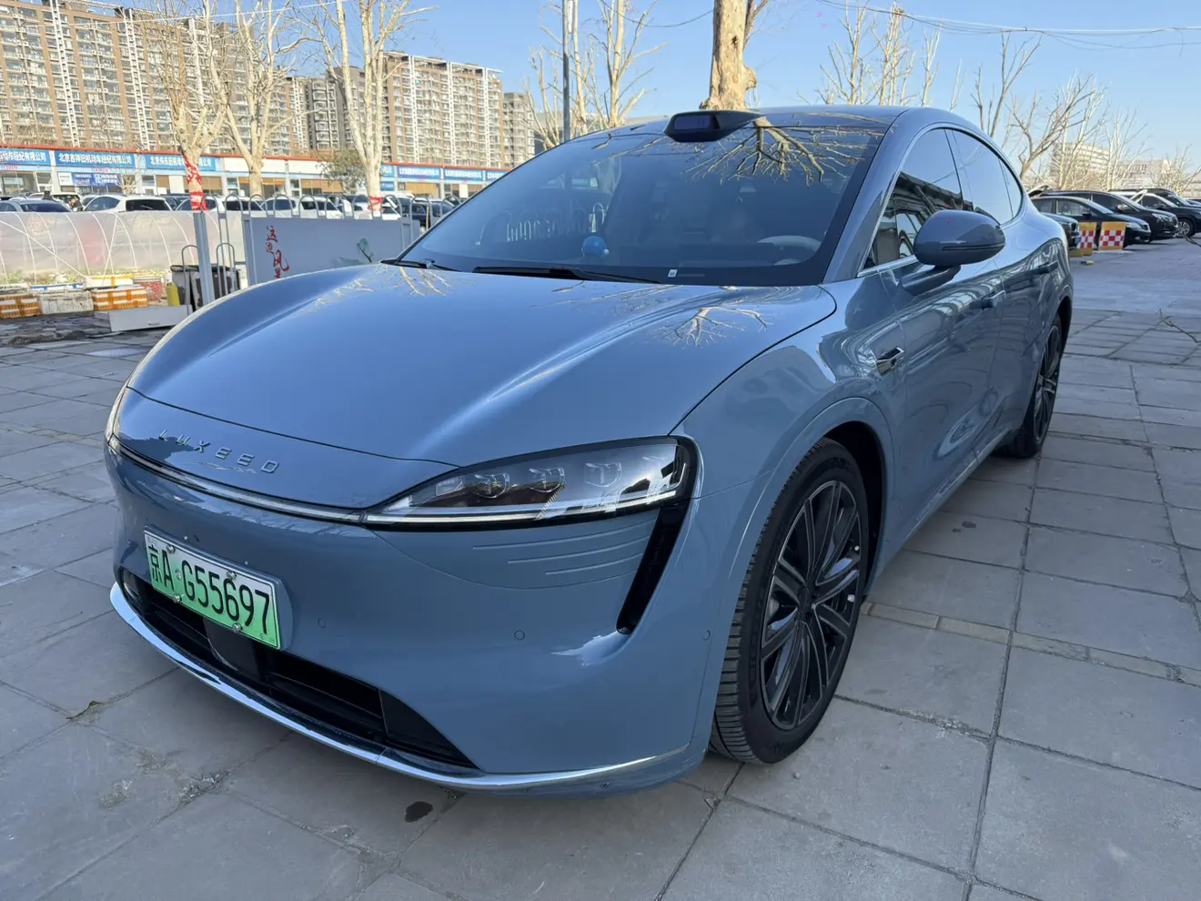 Luxeed Zhijie R7  из Китая