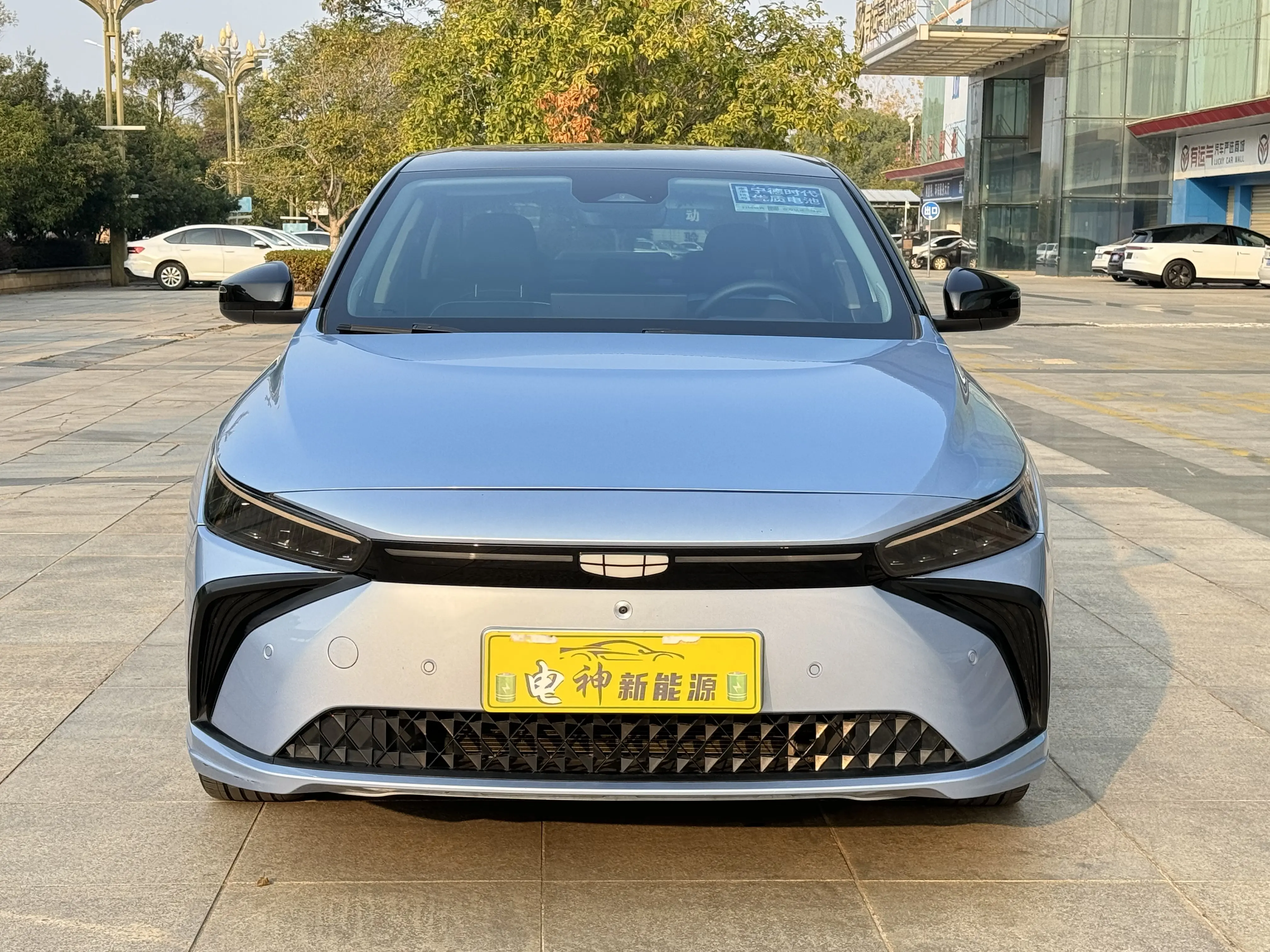 Geely Geometry G6  из Китая