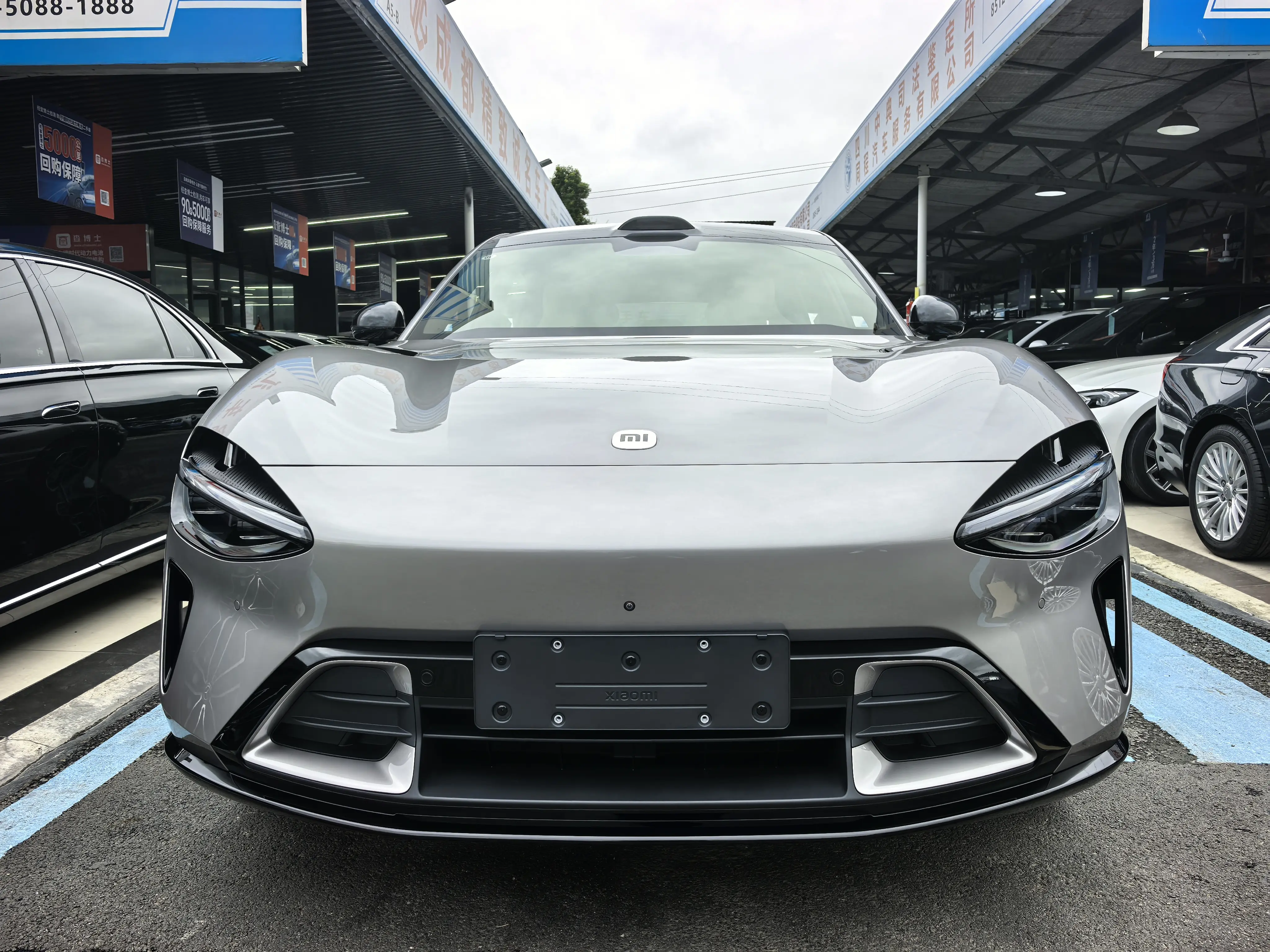 Xiaomi car Xiaomi YU7  из Китая