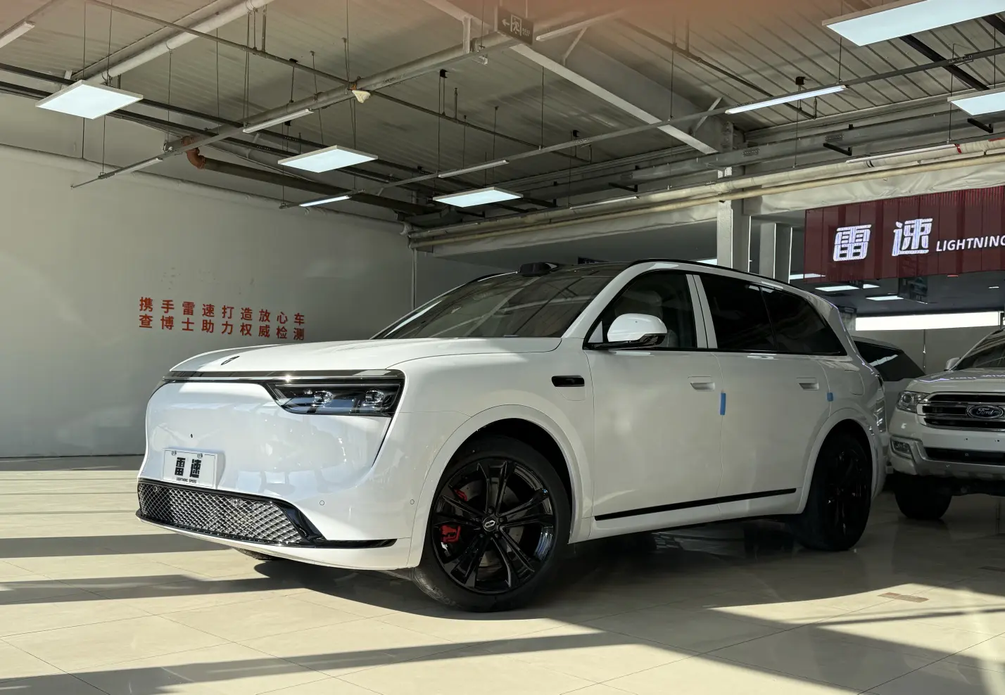 AITO QJM8  из Китая