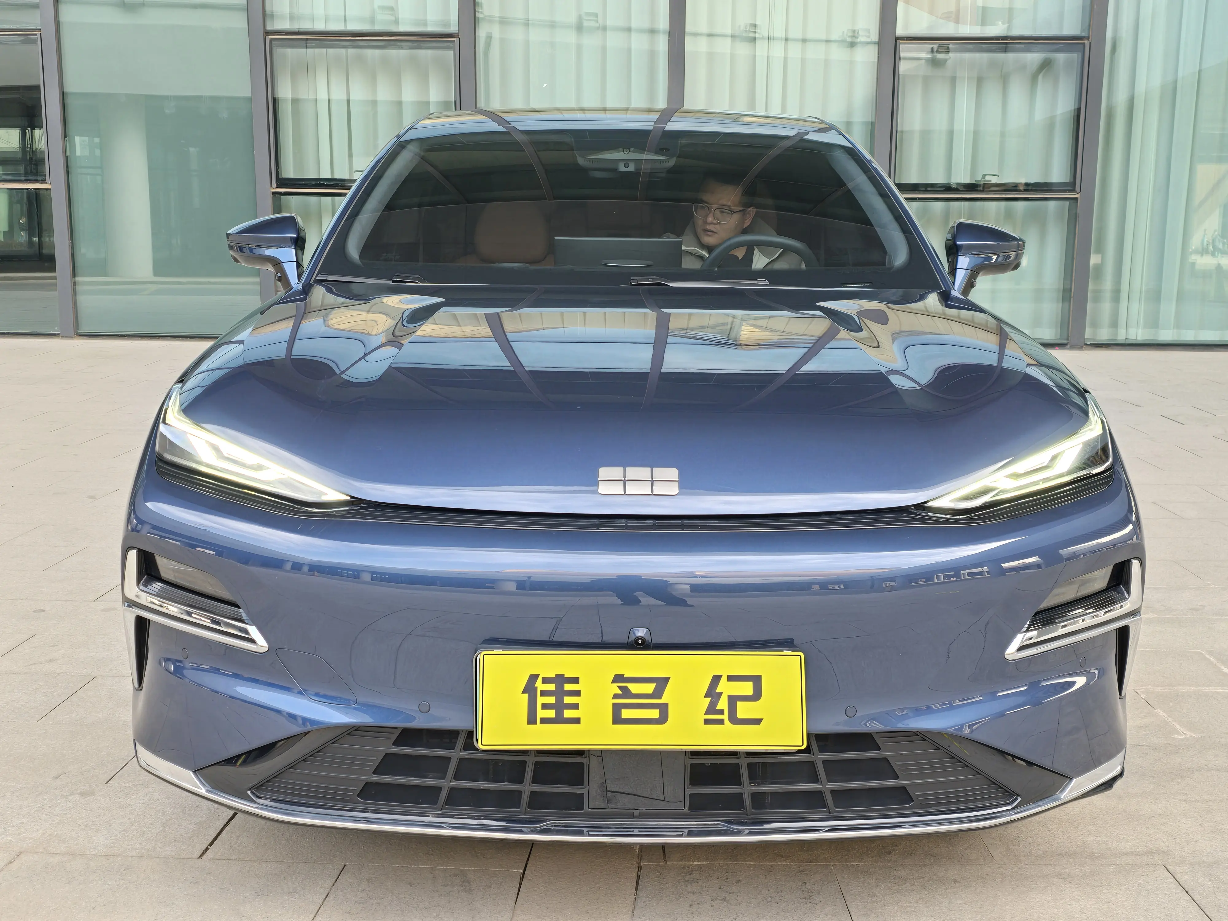 Geely Galaxy Star 8 PHEV  из Китая