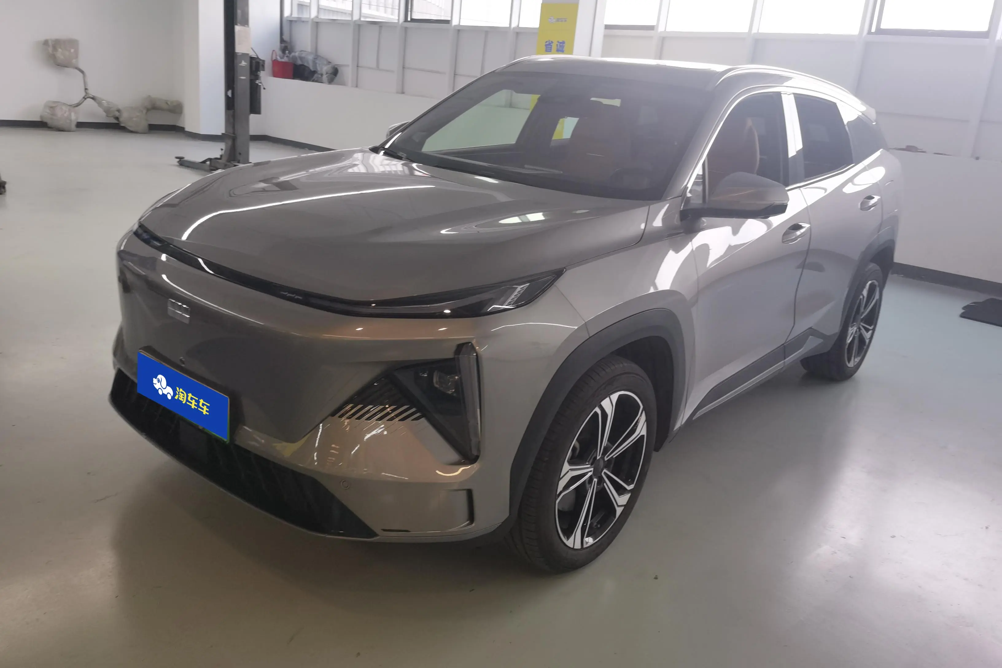 Geely Galaxy L7  из Китая
