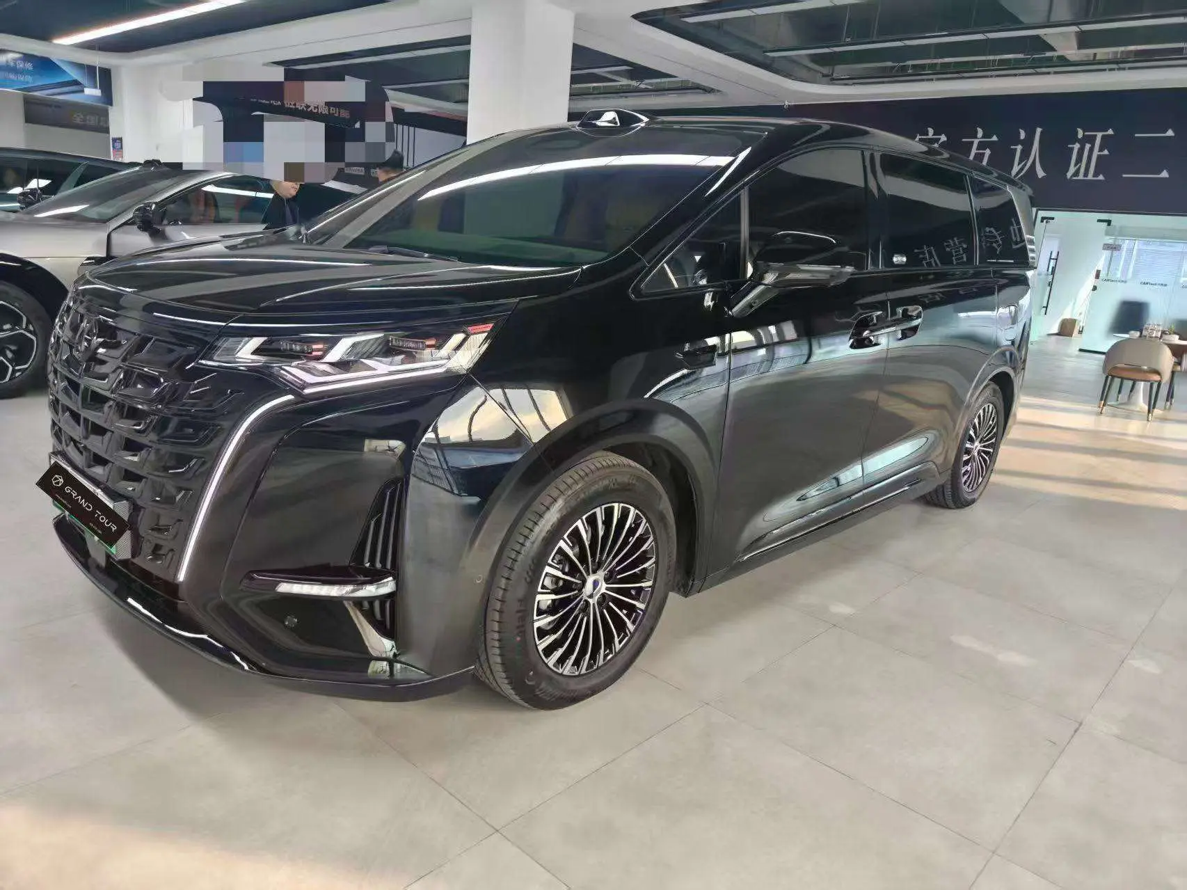 Denza D9 DM  из Китая