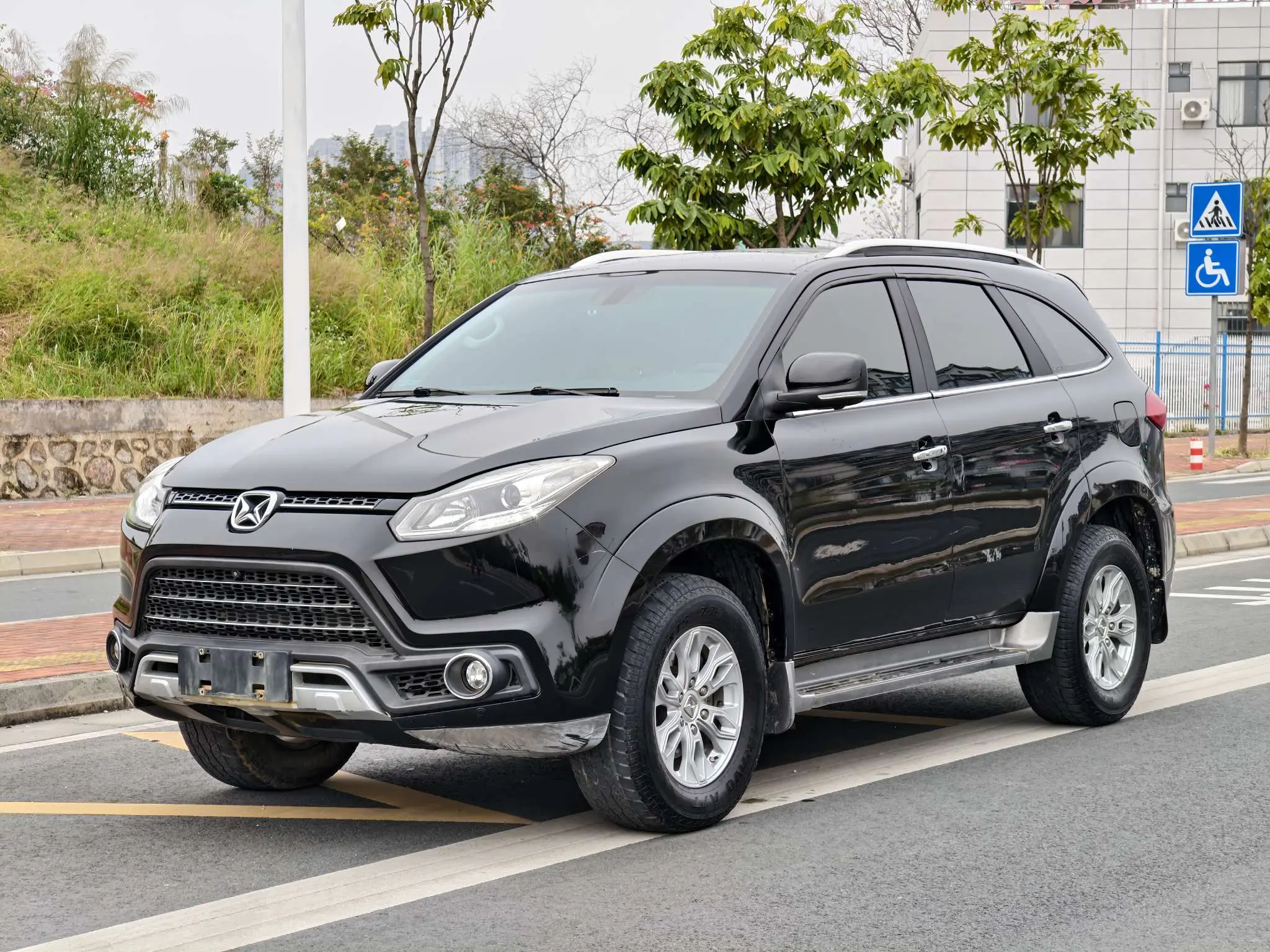 Yu Sheng Yusheng S350  из Китая