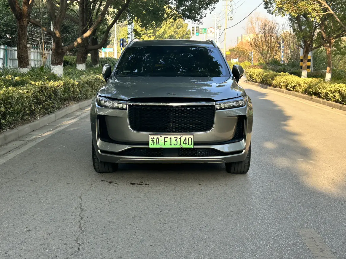 Li ONE (Ideal ONE)  из Китая