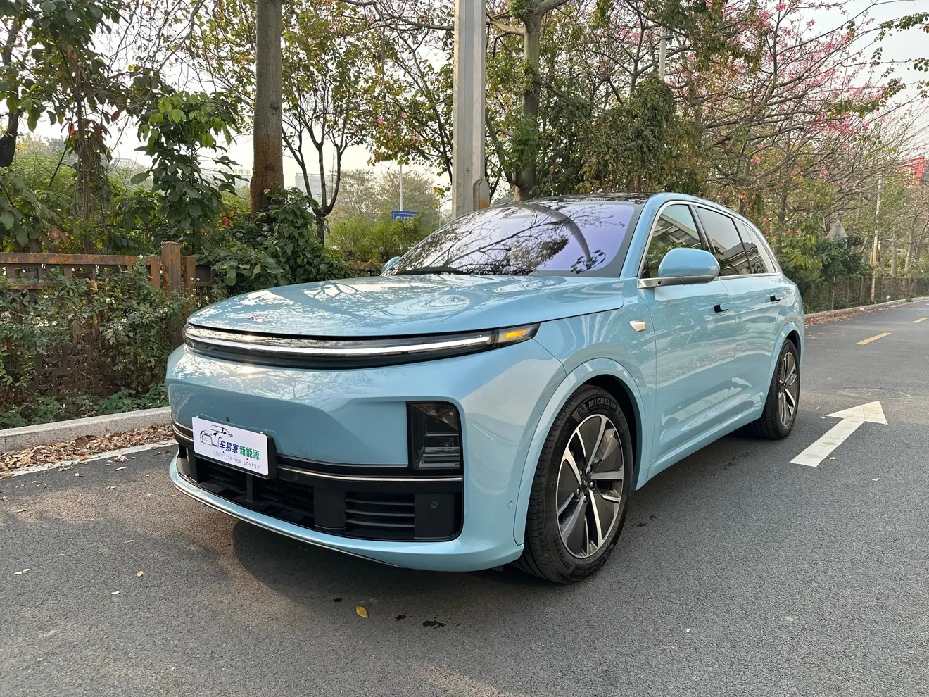 Li L7 (Ideal L7)  из Китая