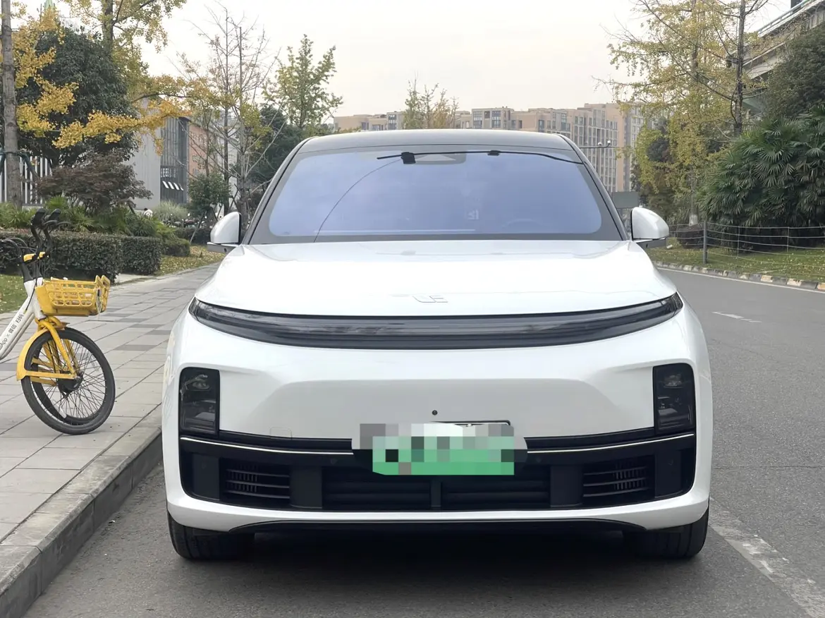 Li L7 (Ideal L7)  из Китая