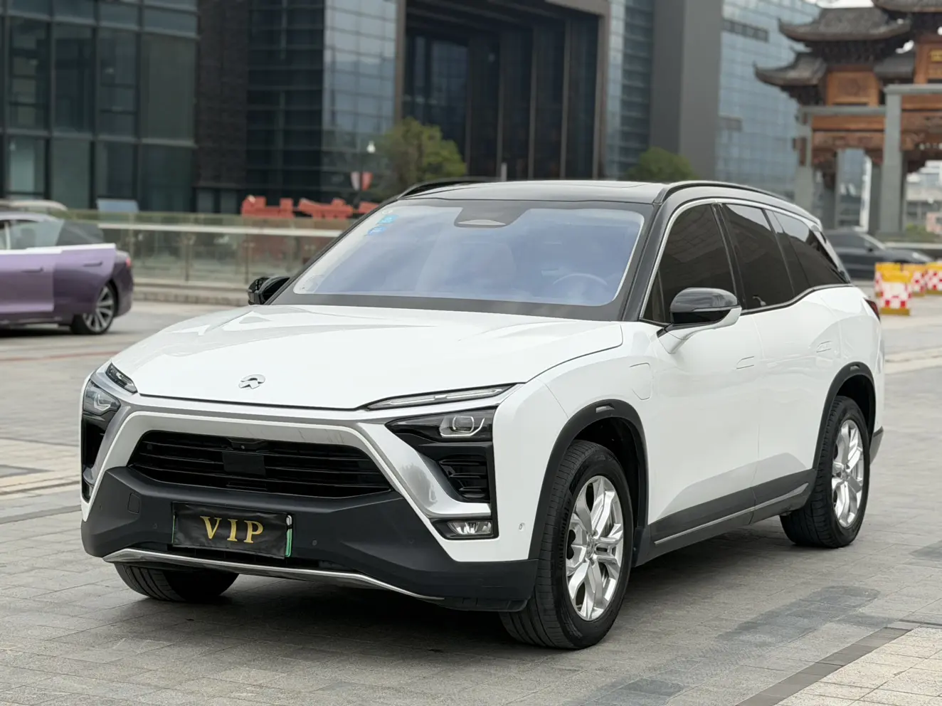 NIO ES8  из Китая