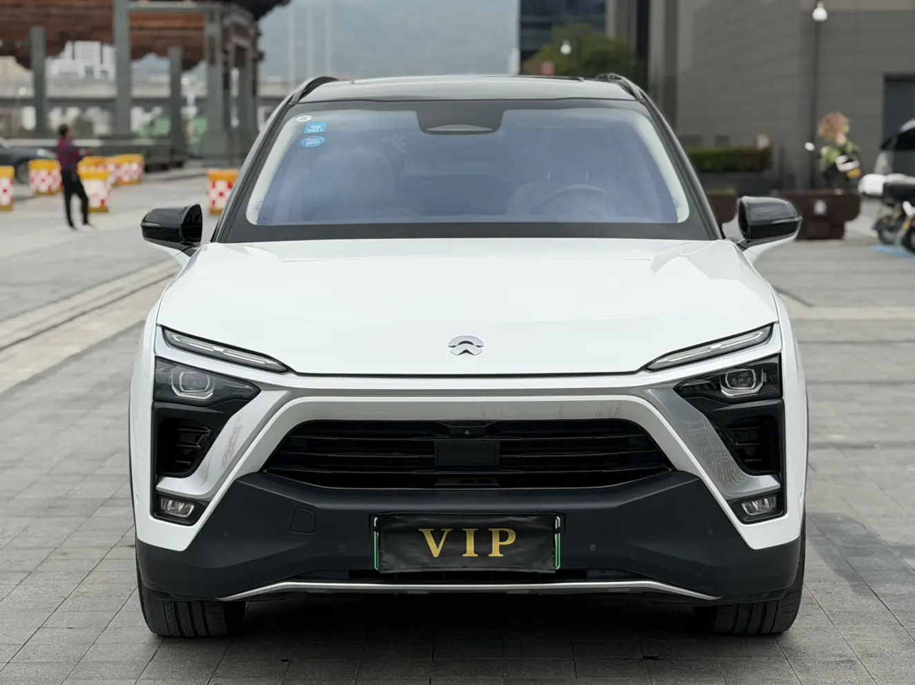 NIO ES8  из Китая