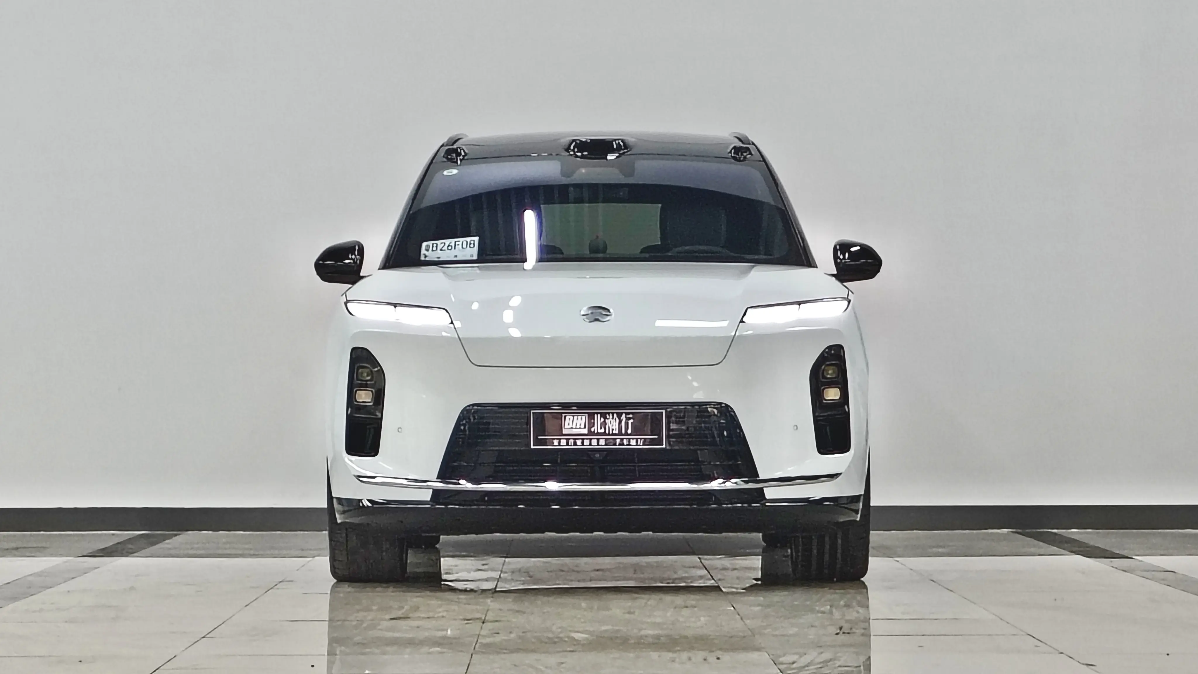 NIO ES8  из Китая