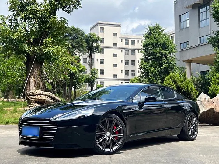 Aston Martin Rapide  из Китая
