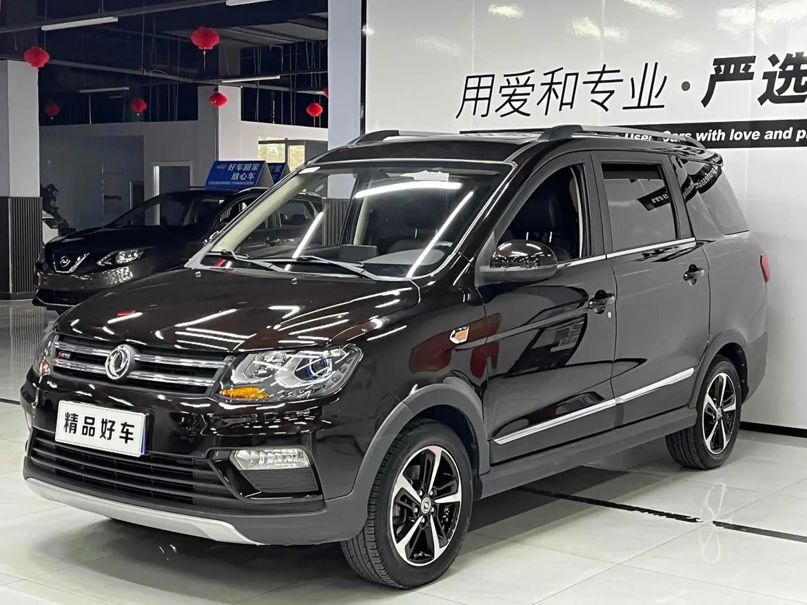 Dongfeng Fengon 370  из Китая