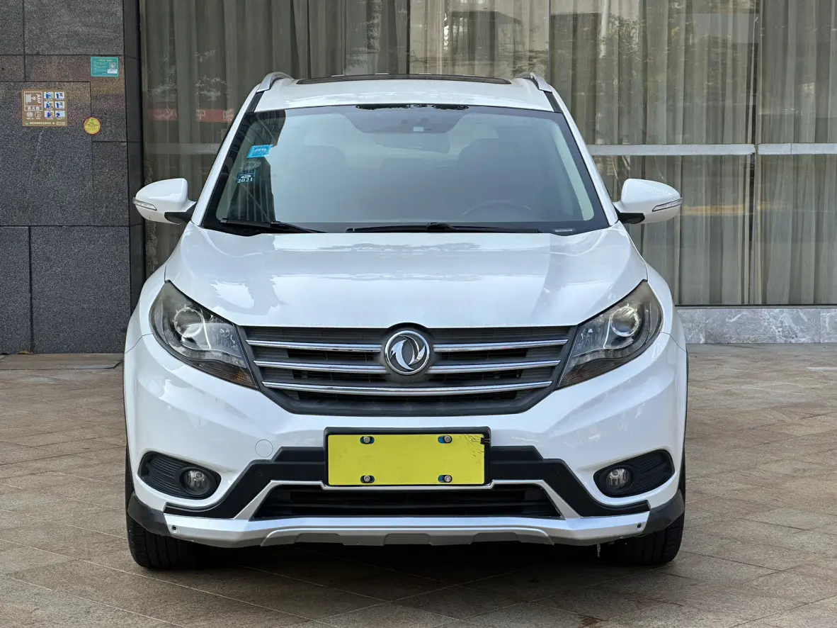 Dongfeng Fengon 580  из Китая