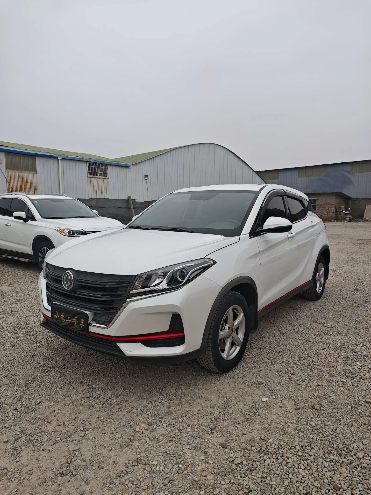 Dongfeng Fengon 500  из Китая