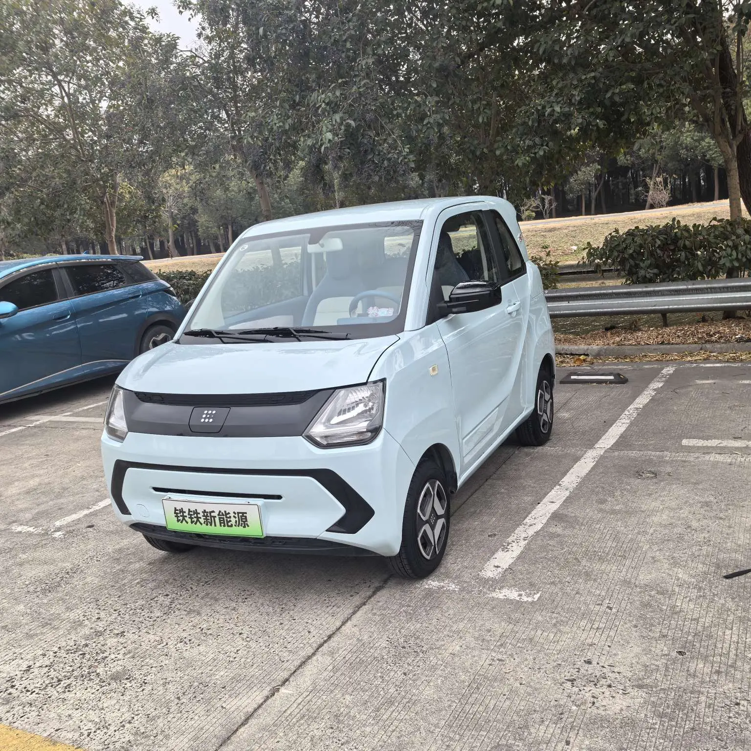 Dongfeng Scenery MINIEV  из Китая