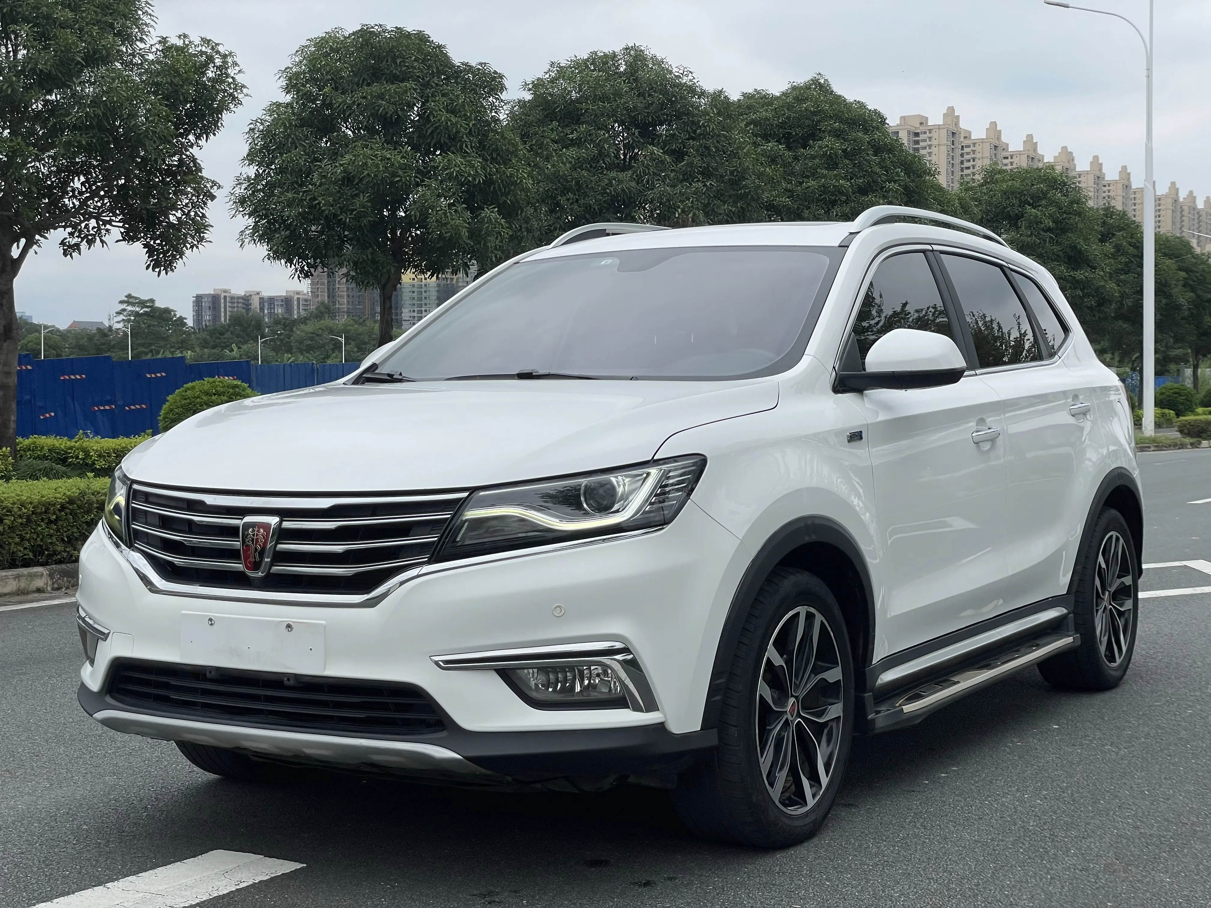 Roewe RX5  из Китая