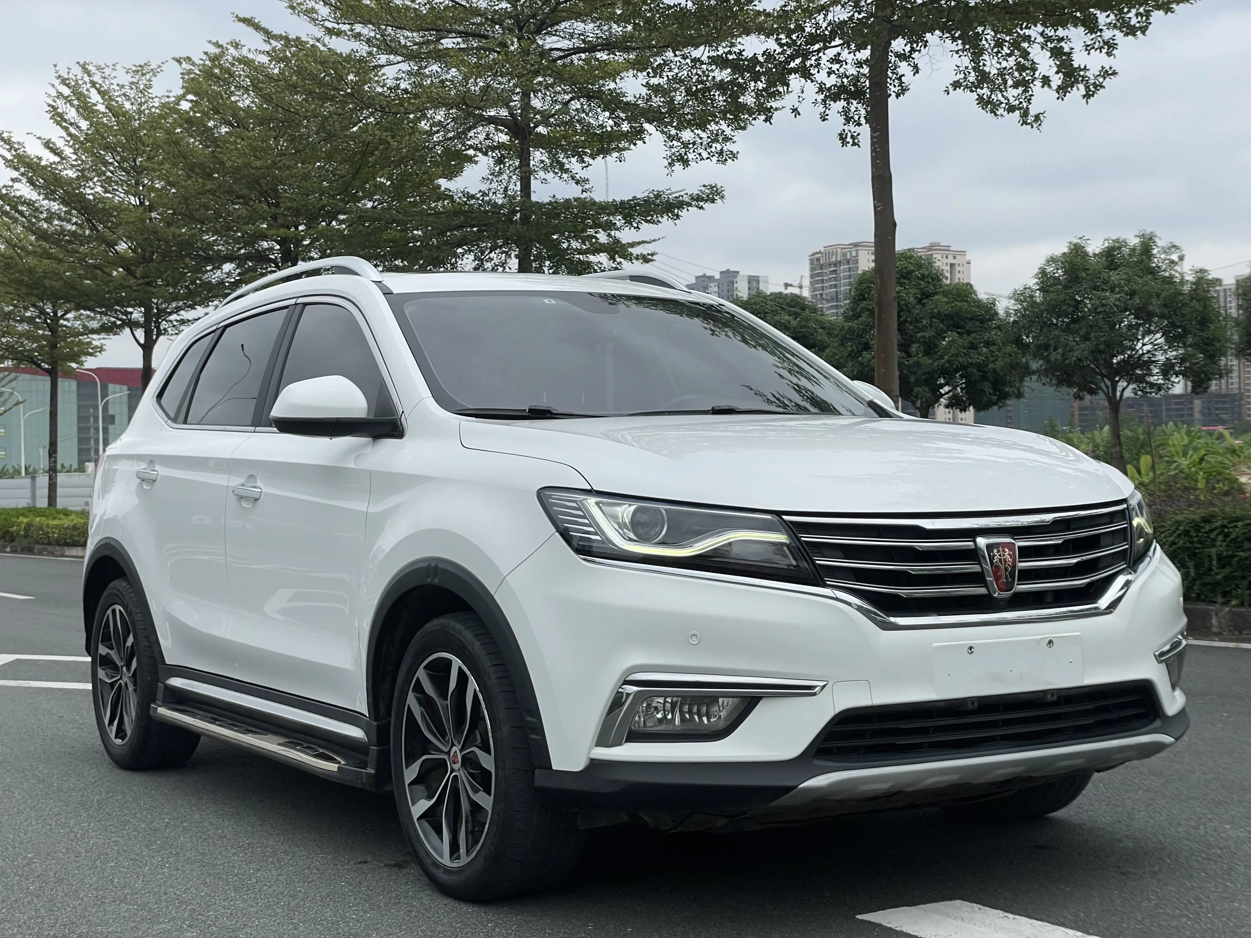 Roewe RX5  из Китая