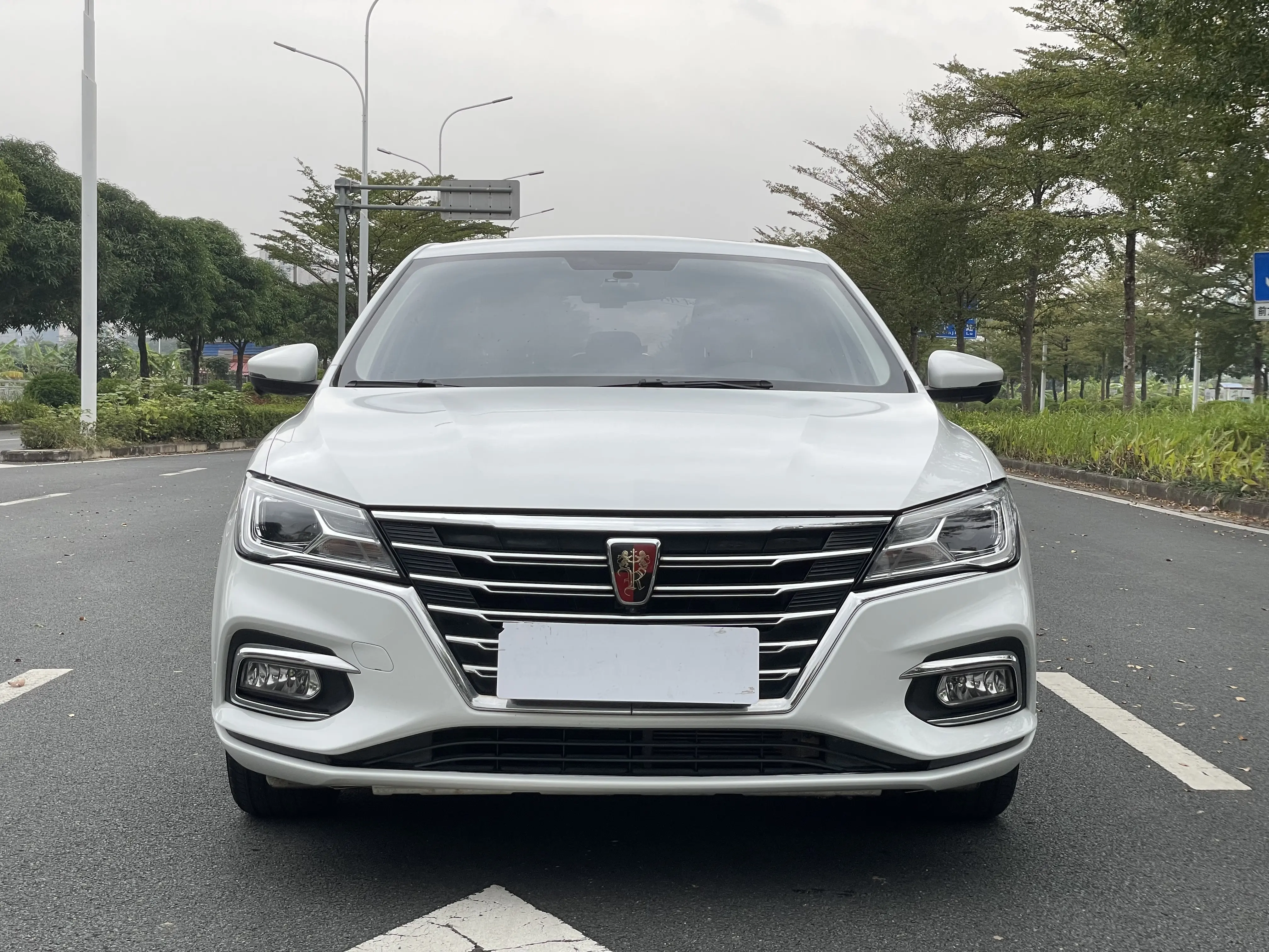 Roewe i5  из Китая